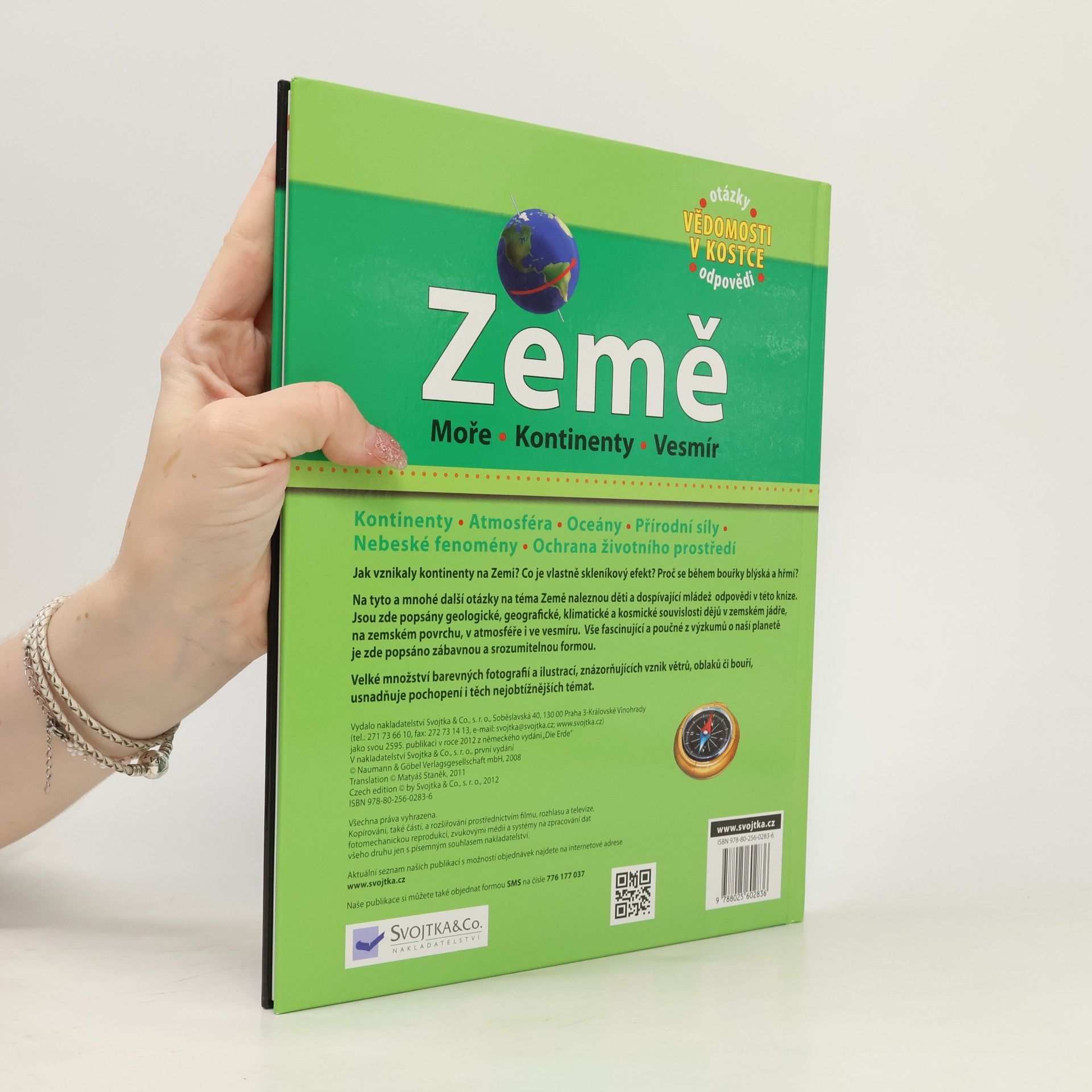 Collectif d'auteurs Země. Moře, kontinenty, vesmír