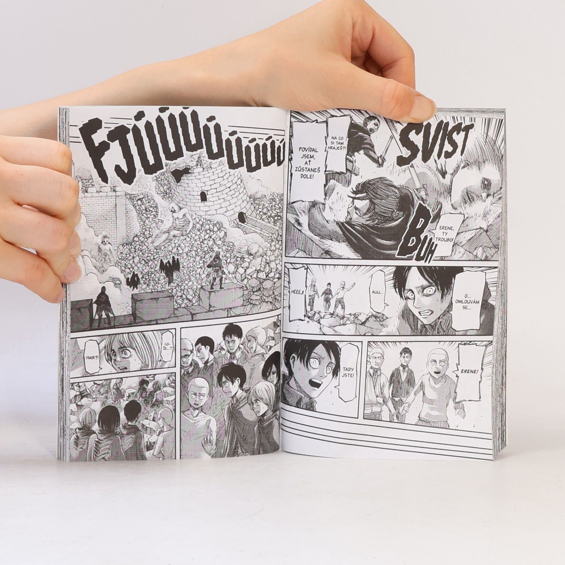 Hajime Isayama Útok titánů. 10