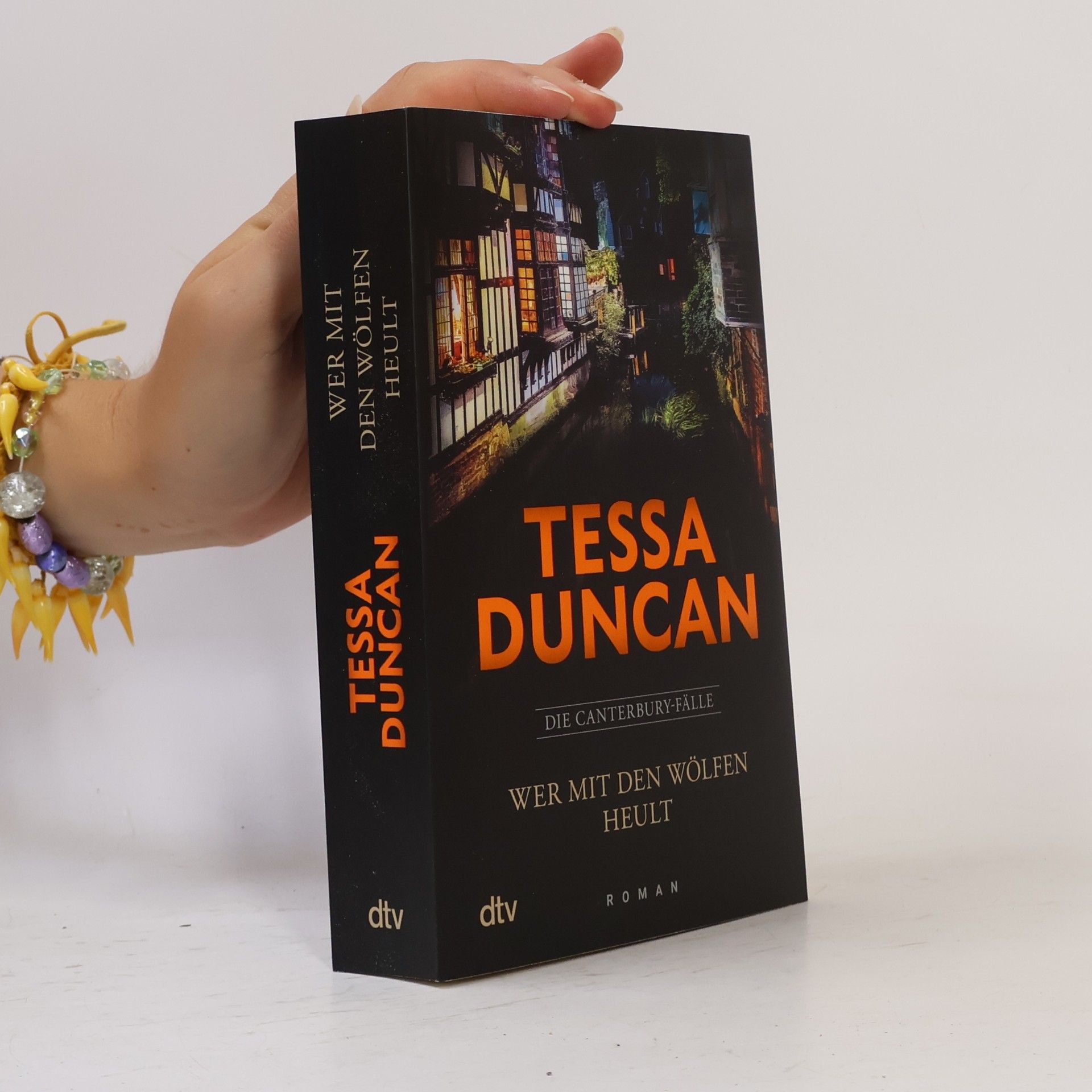 Tessa Duncan Wer mit den Wölfen heult. Roman | Nach dem eindrucksvollen Debüt wieder Hochspannung vom Feinsten von Tessa Duncan, bekannt als SPIEGEL-Bestsellerautorin Marie Lacrosse