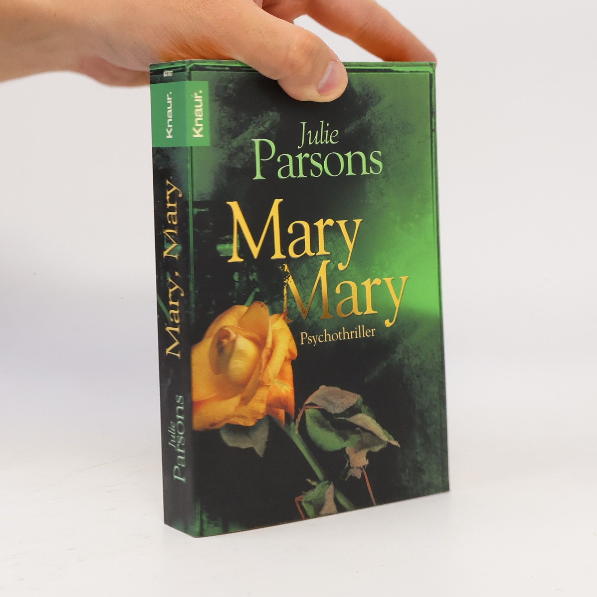 Julie Parsons Mary, Mary