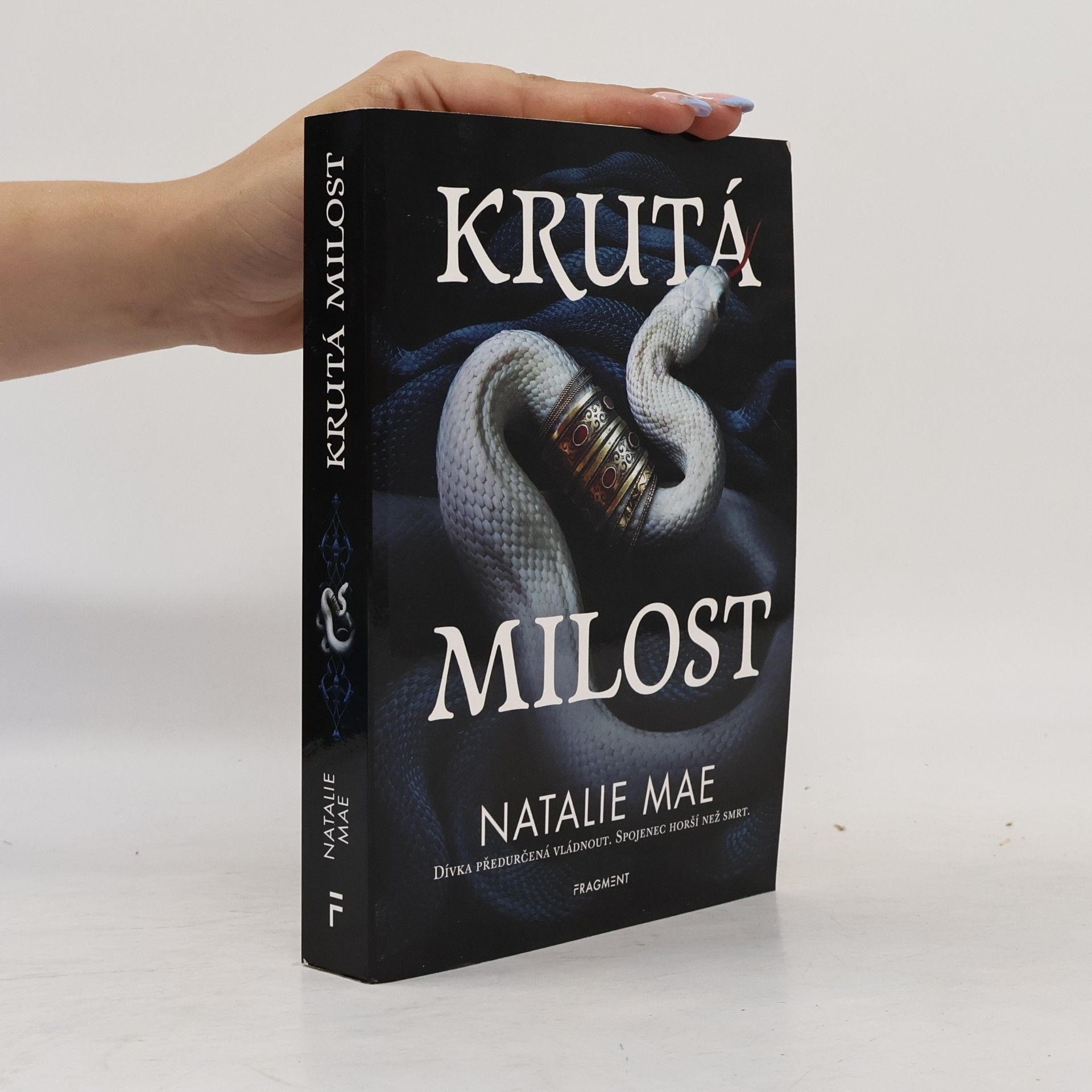 Natalie Mae Krutá milost