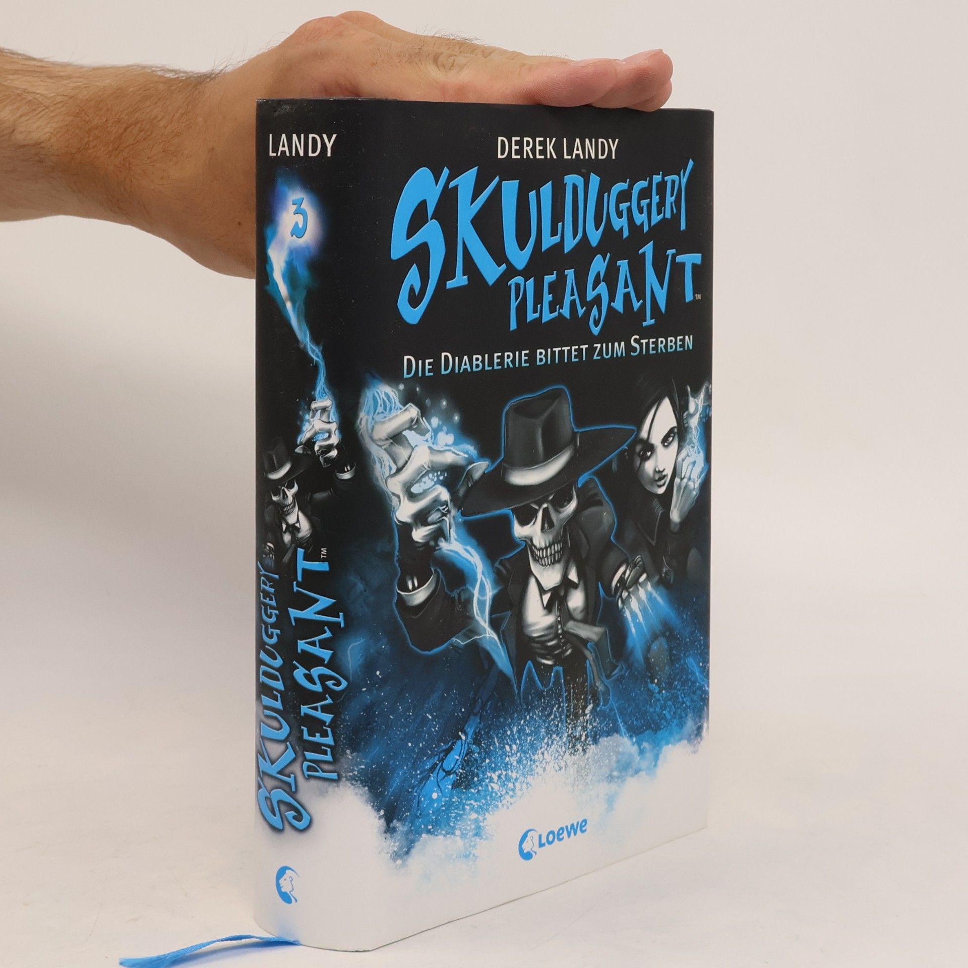 Derek Landy Skulduggery Pleasant 3