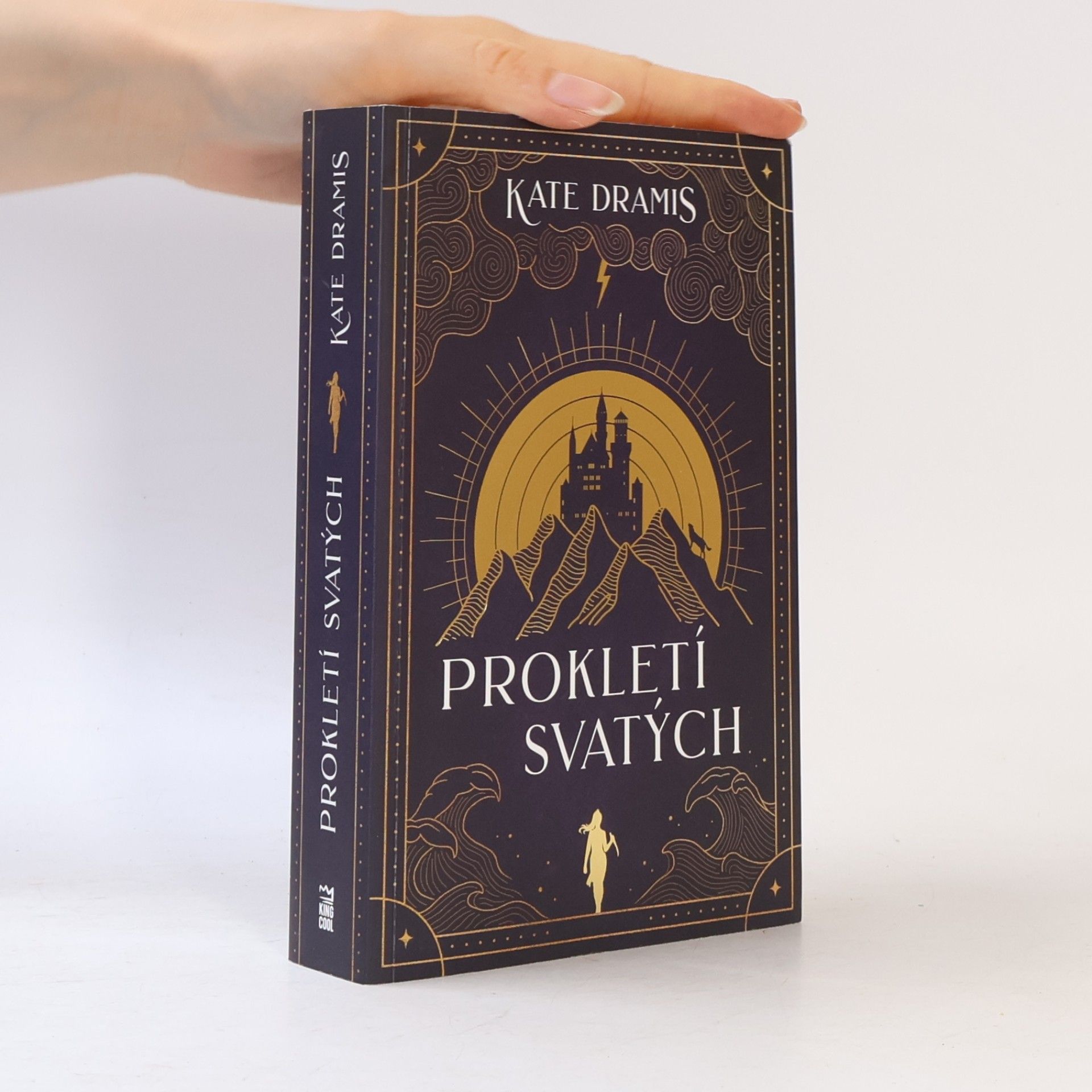 Kate Dramis Prokletí svatých