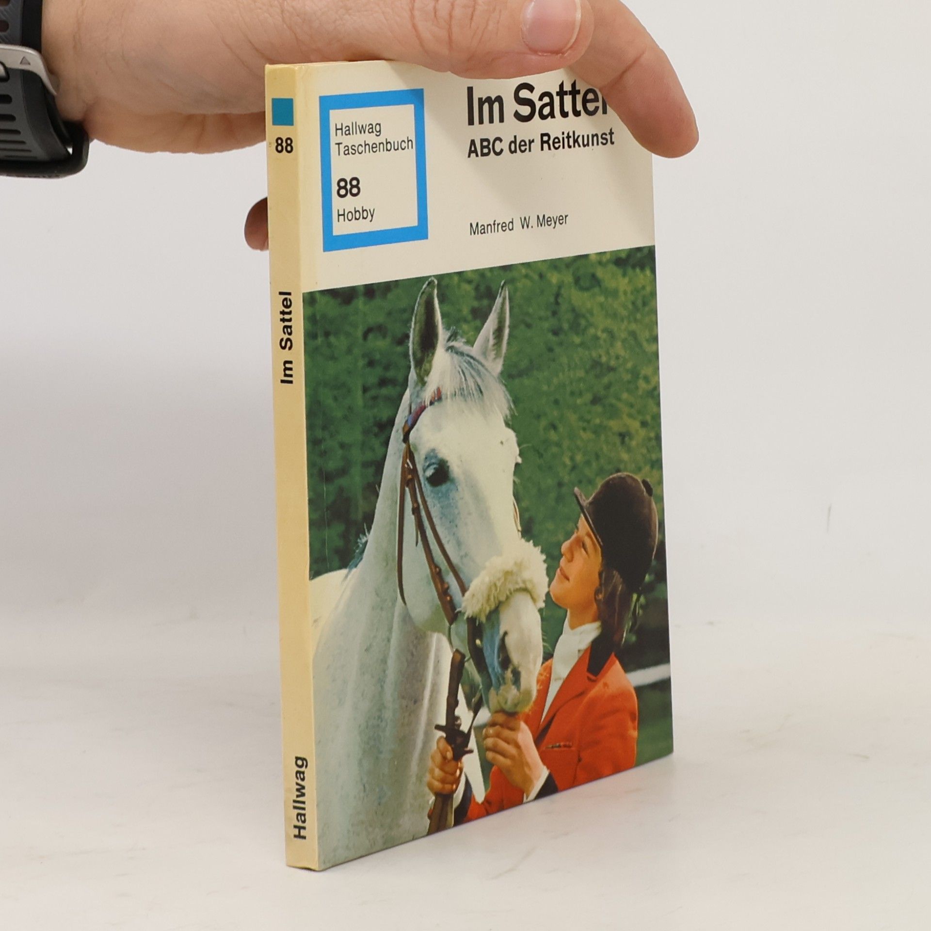 Manfred W. Meyer Im Sattel