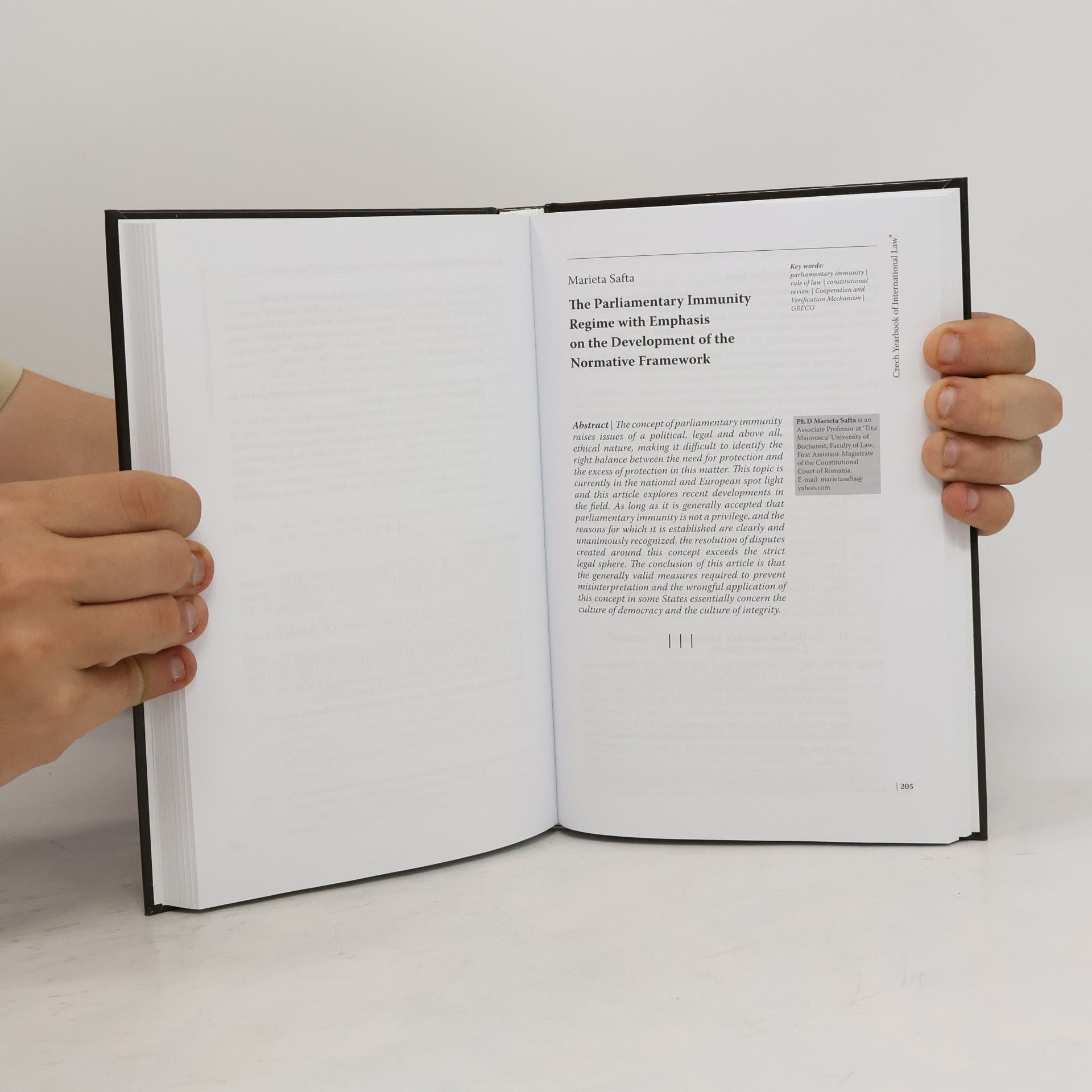 Alexander J. Bělohlávek Czech Yearbook of International Law : Volume XII, 2021 - Immunities and privileges