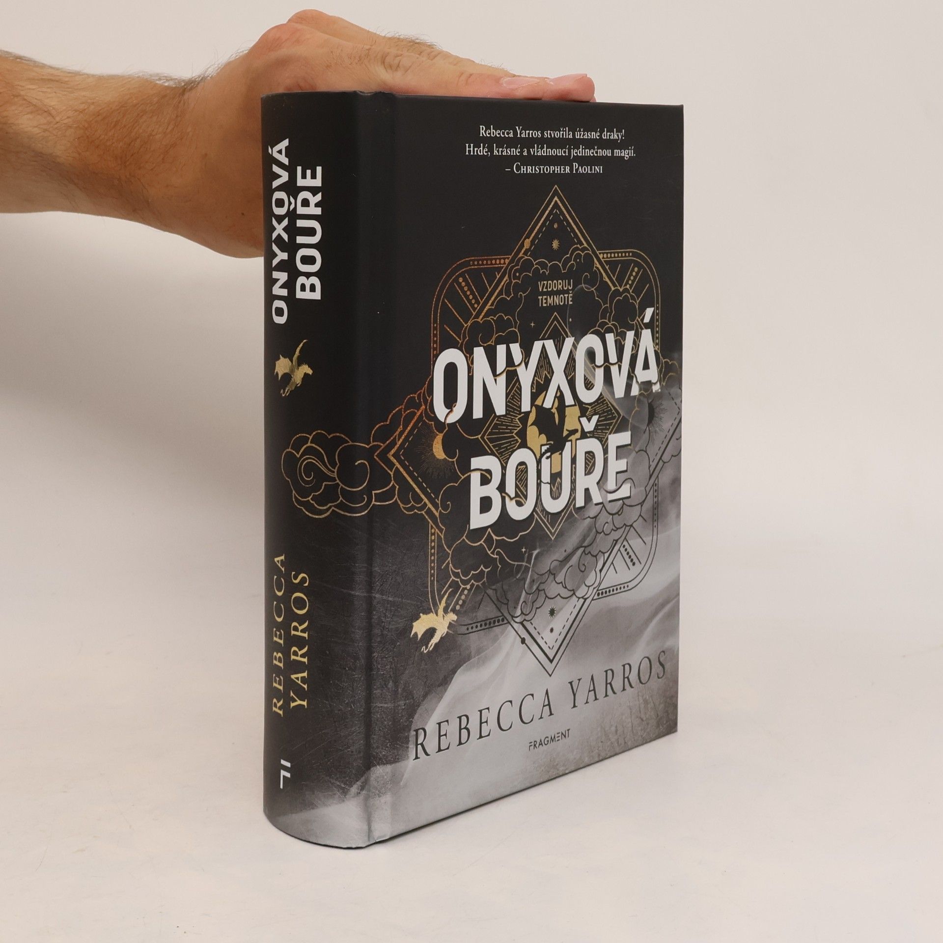 Rebecca Yarros Onyxová bouře