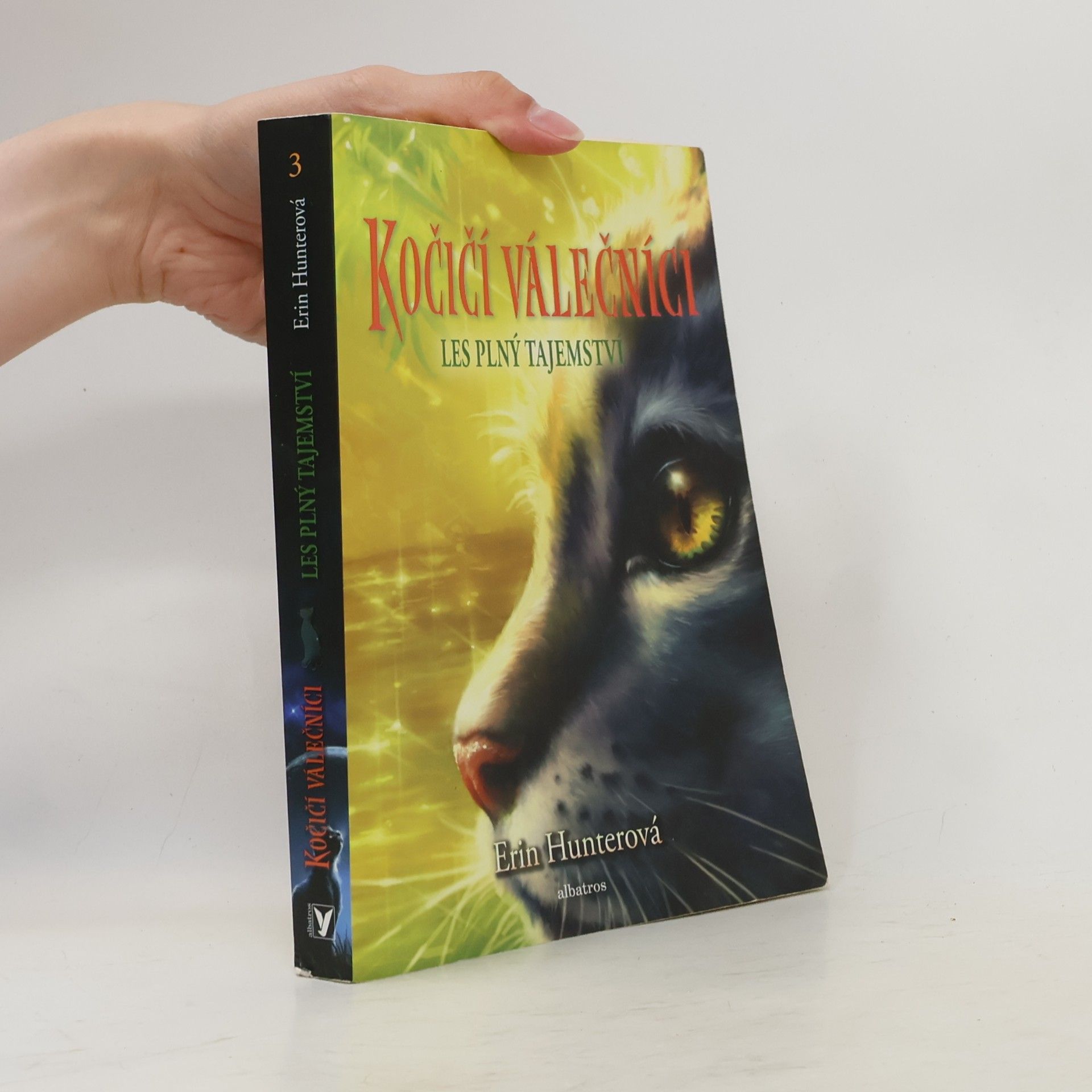Erin Hunter Les plný tajemství. Kočičí válečníci