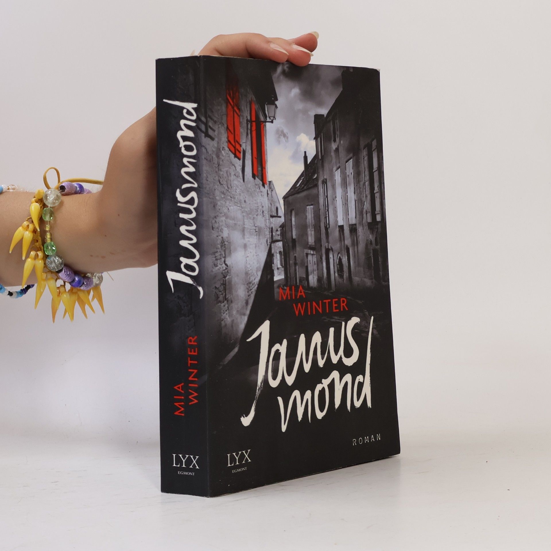 Lea-Mia Winter Janusmond