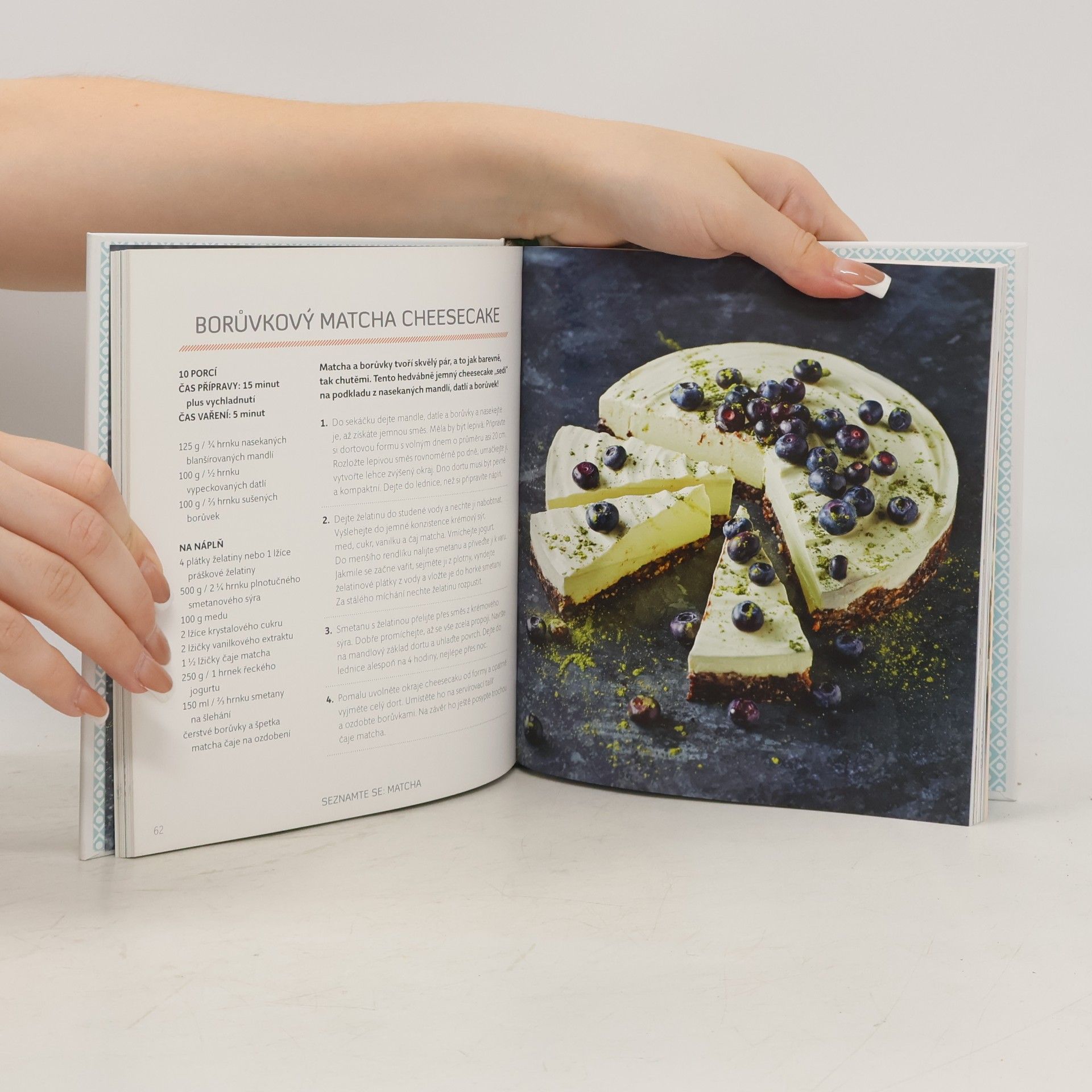 Joanna Farrow Seznamte se: matcha: Více než 50 neodolatelných receptů nabitých silou zeleného čaje