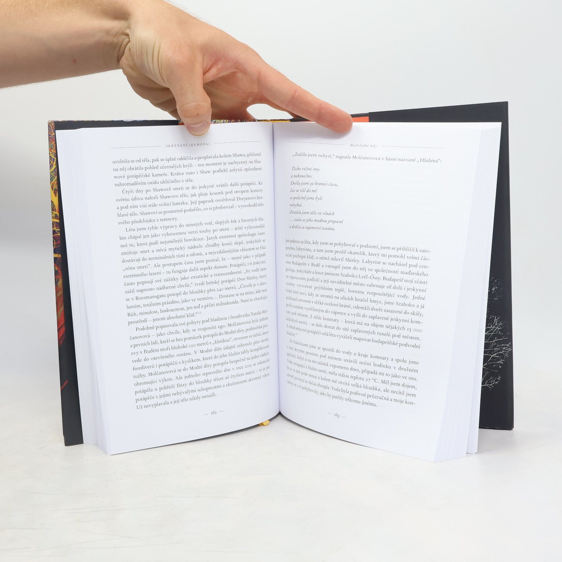 Robert Macfarlane Podzemí : cesta hlubinami času