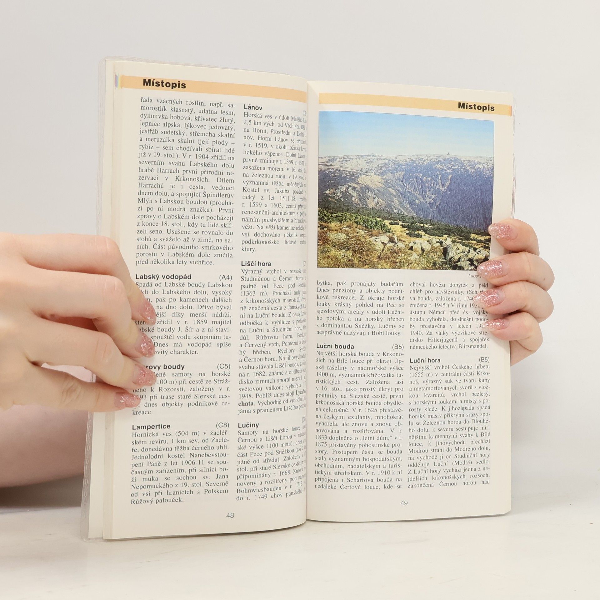 Petr David Krkonoše : po celý rok ; fotografie Jiří Berger ... et al.
