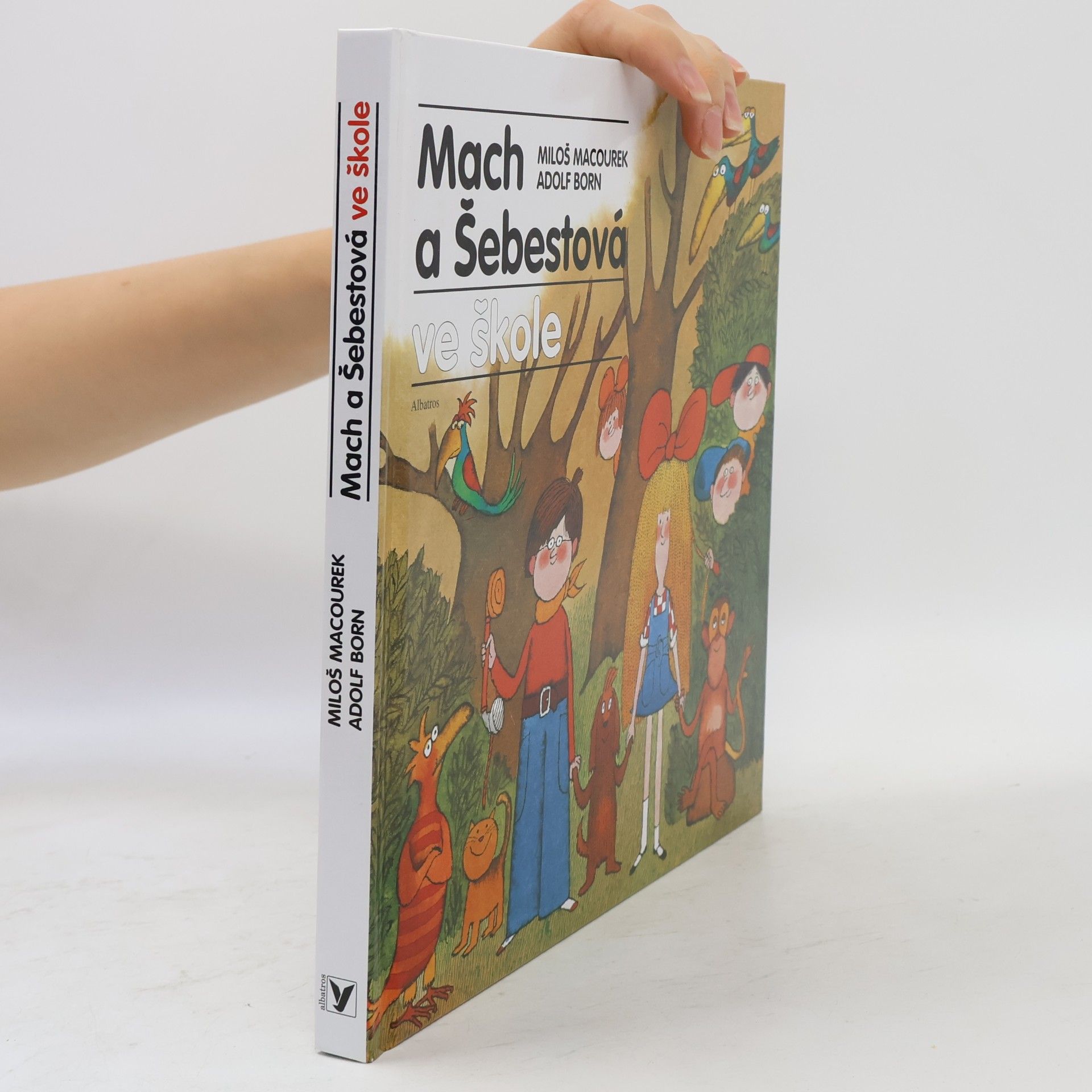 Miloš Macourek Mach a Šebestová ve škole