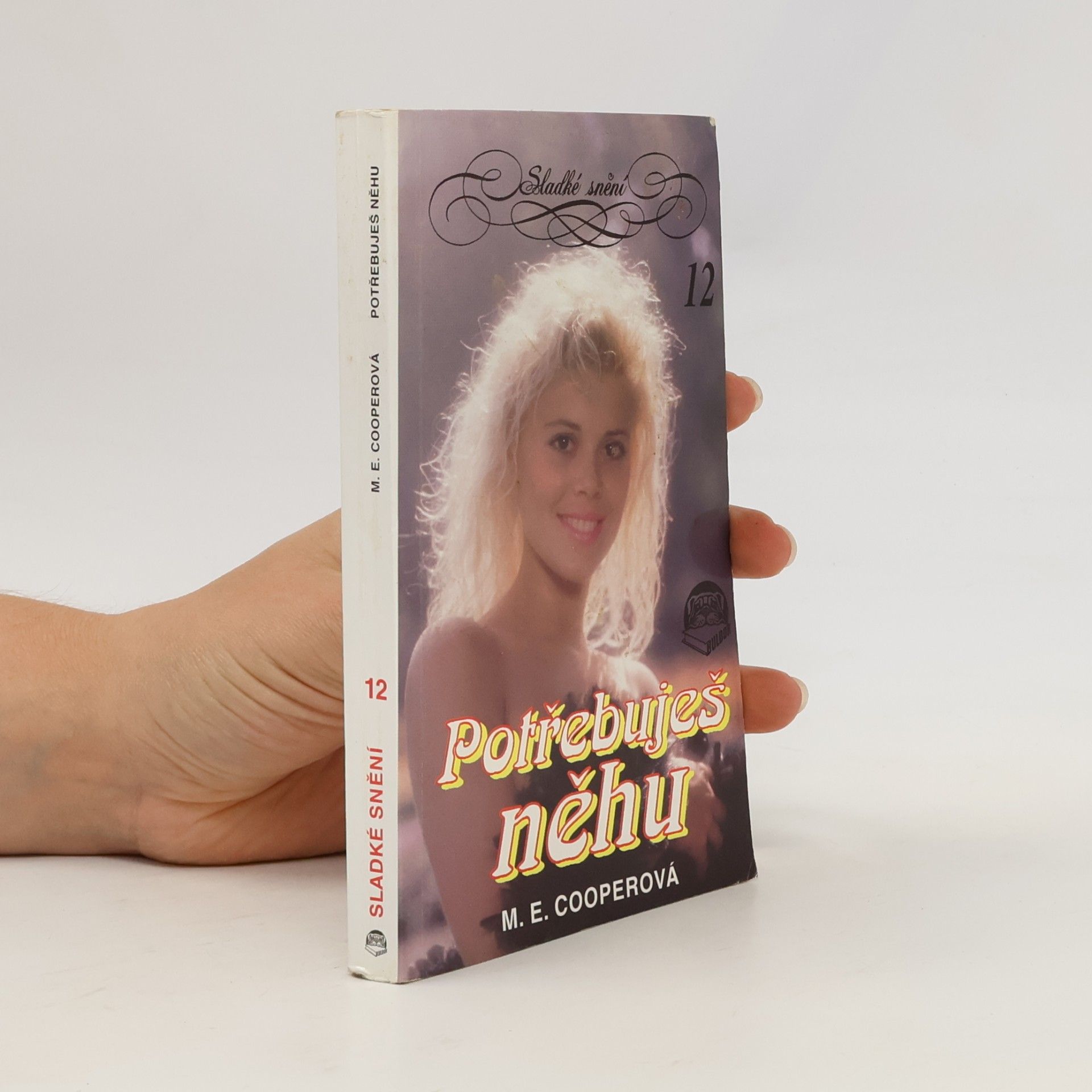 M. E. Cooper Potřebuješ něhu