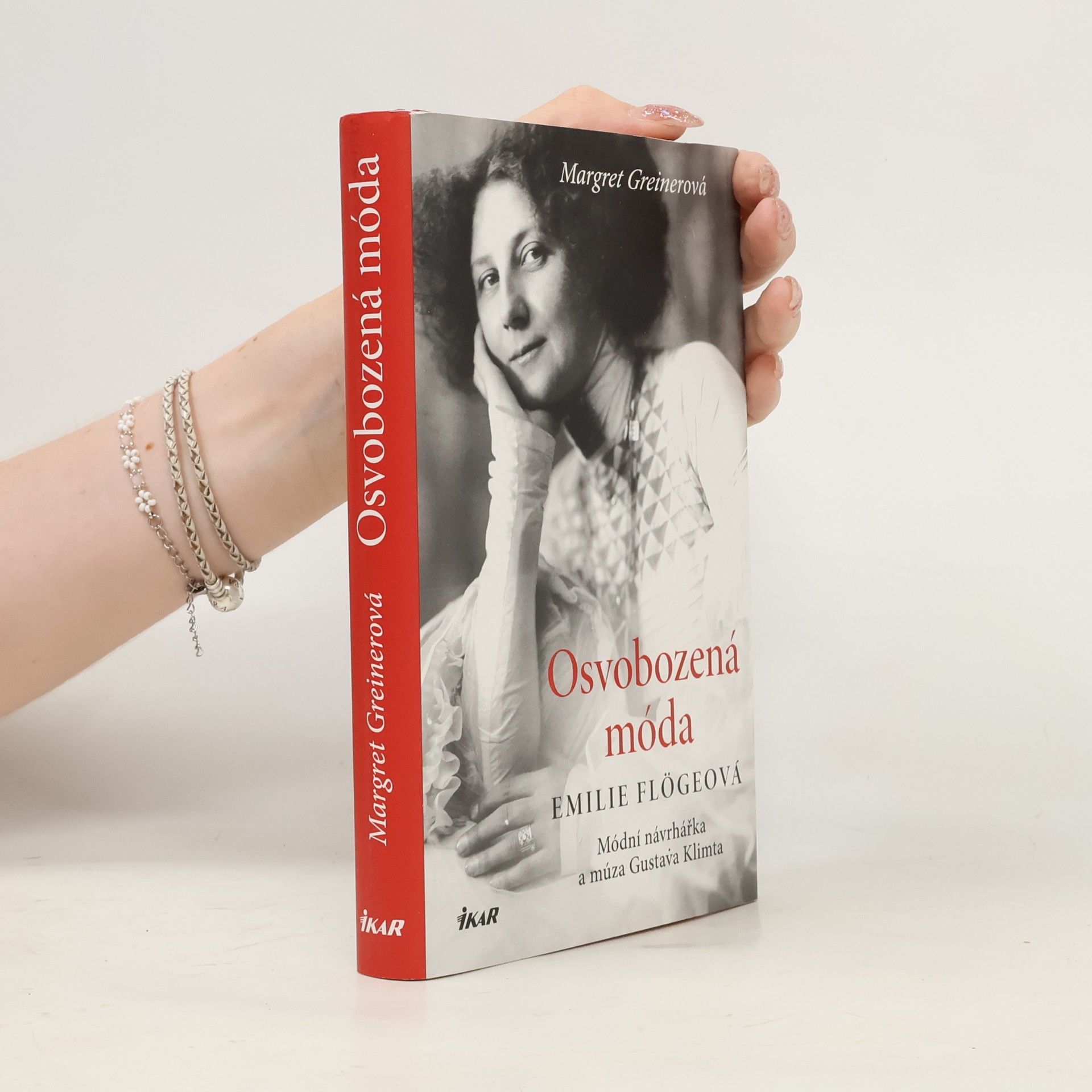 Margret Greiner Osvobozená móda. Emilie Flögeová. Módní návrhářka a múza Gustava Klimta