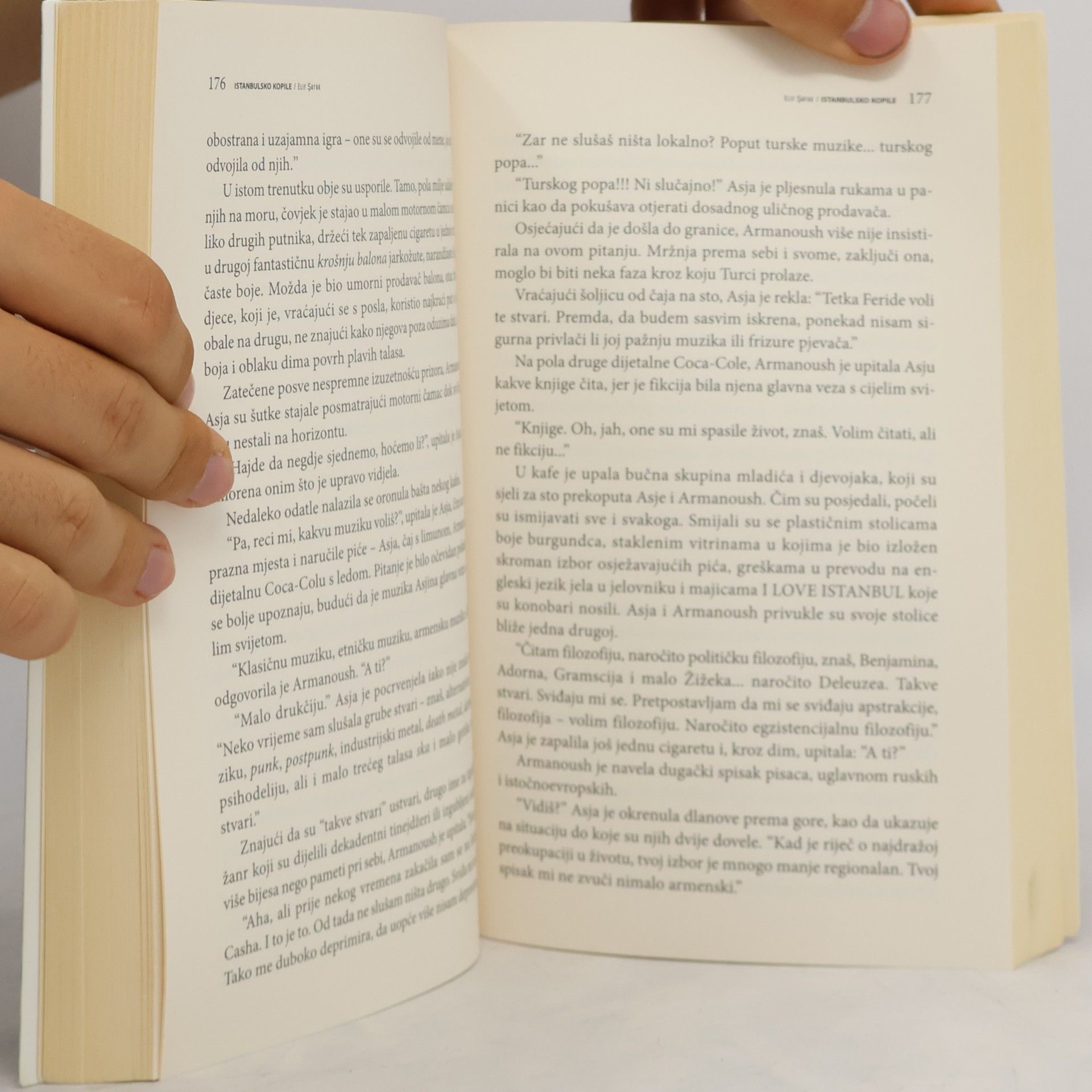 Elif Shafak Istanbulsko kopile