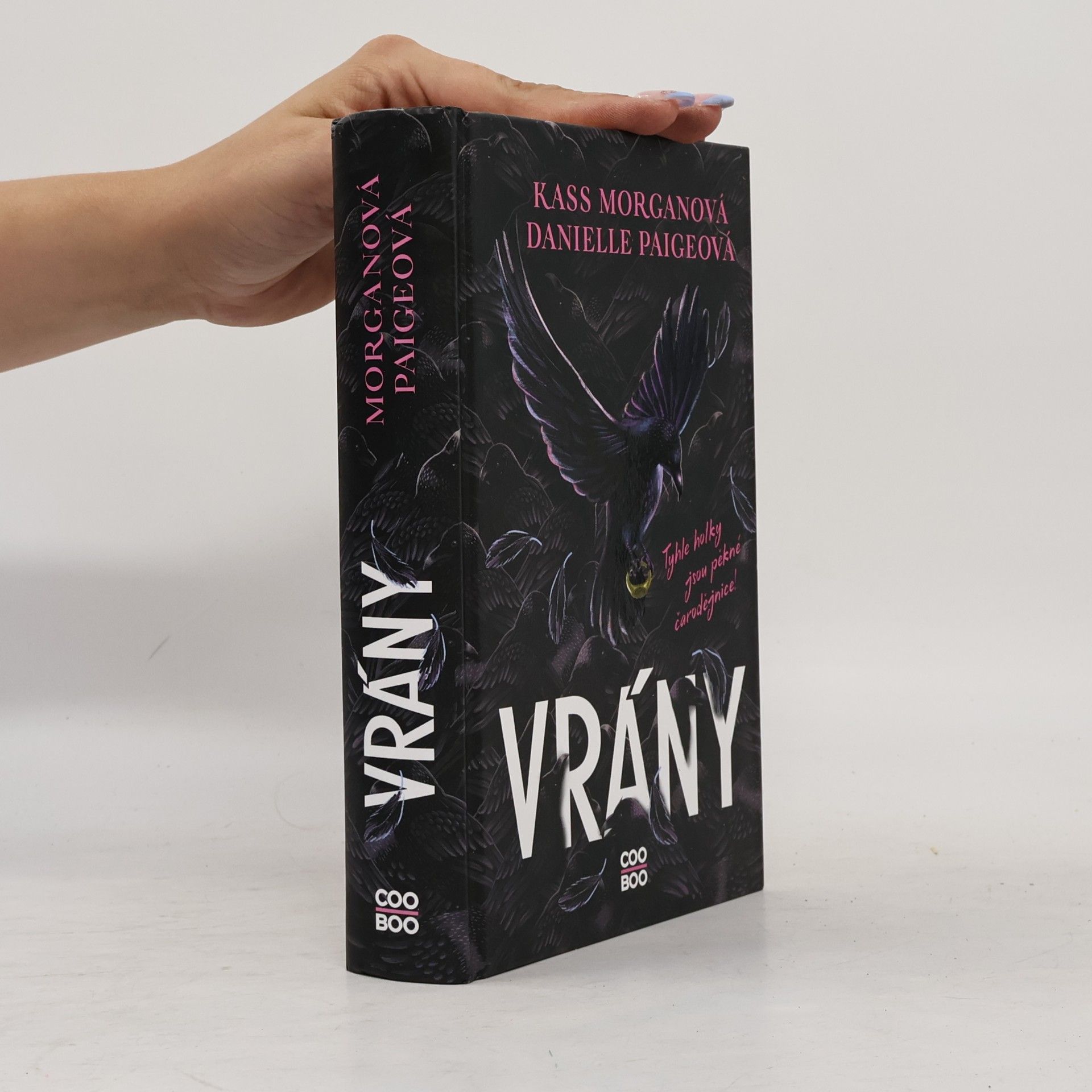 Kass Morgan Vrány