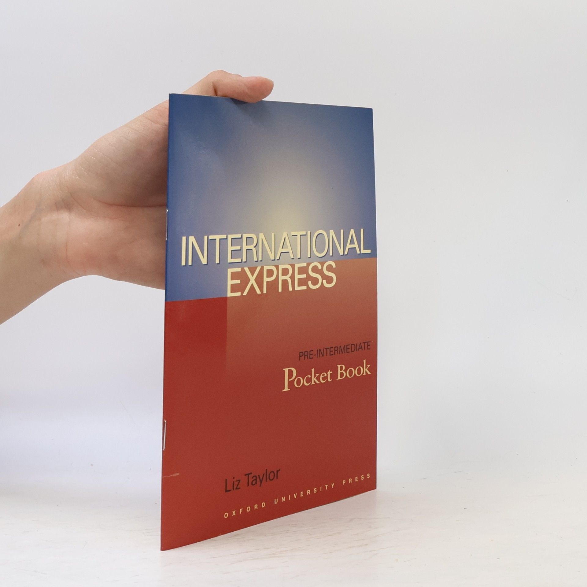 Liz Taylor International express pre-intermediate : pocket book
