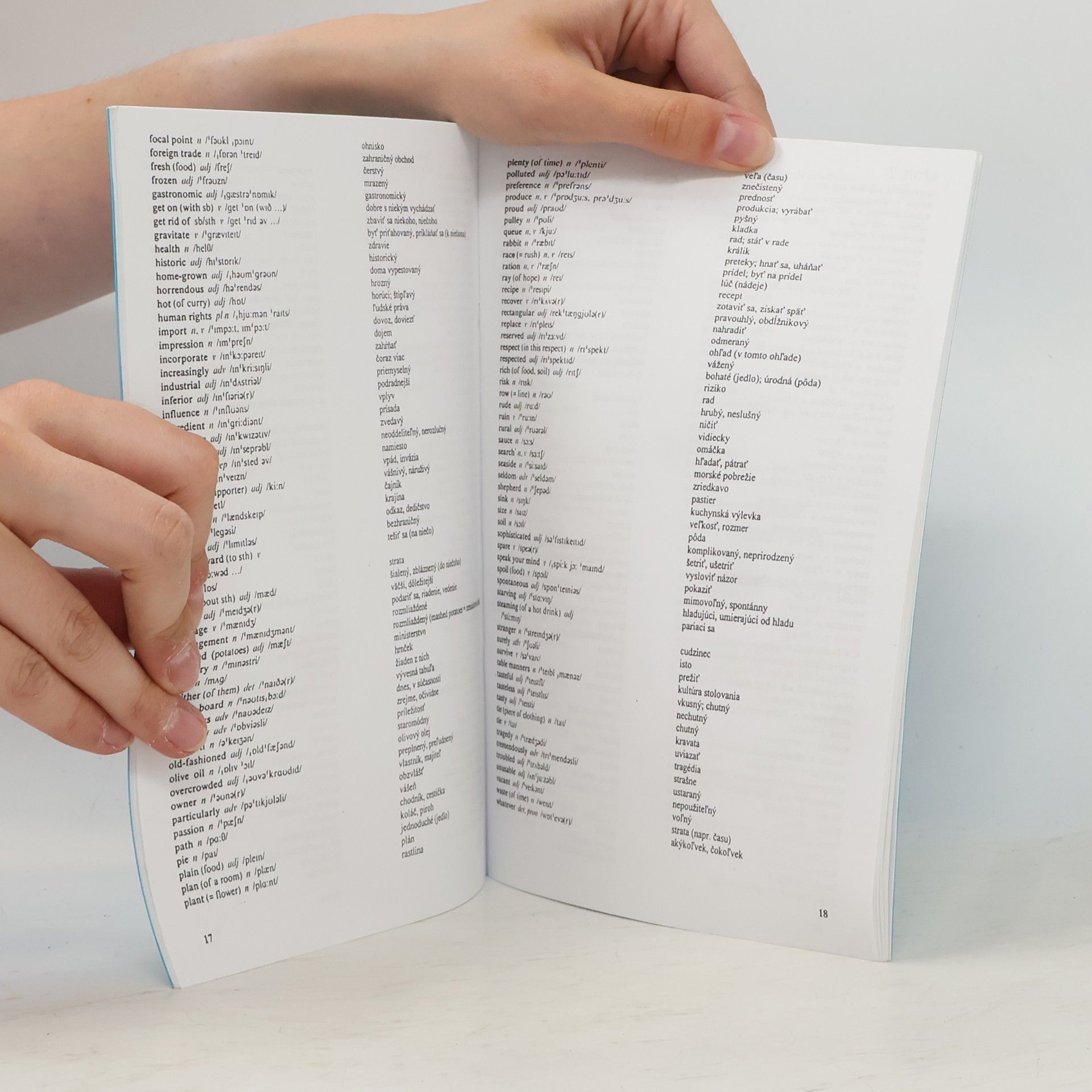 Various authors New Headway English Course. Intermediate English - Slovak Glossary