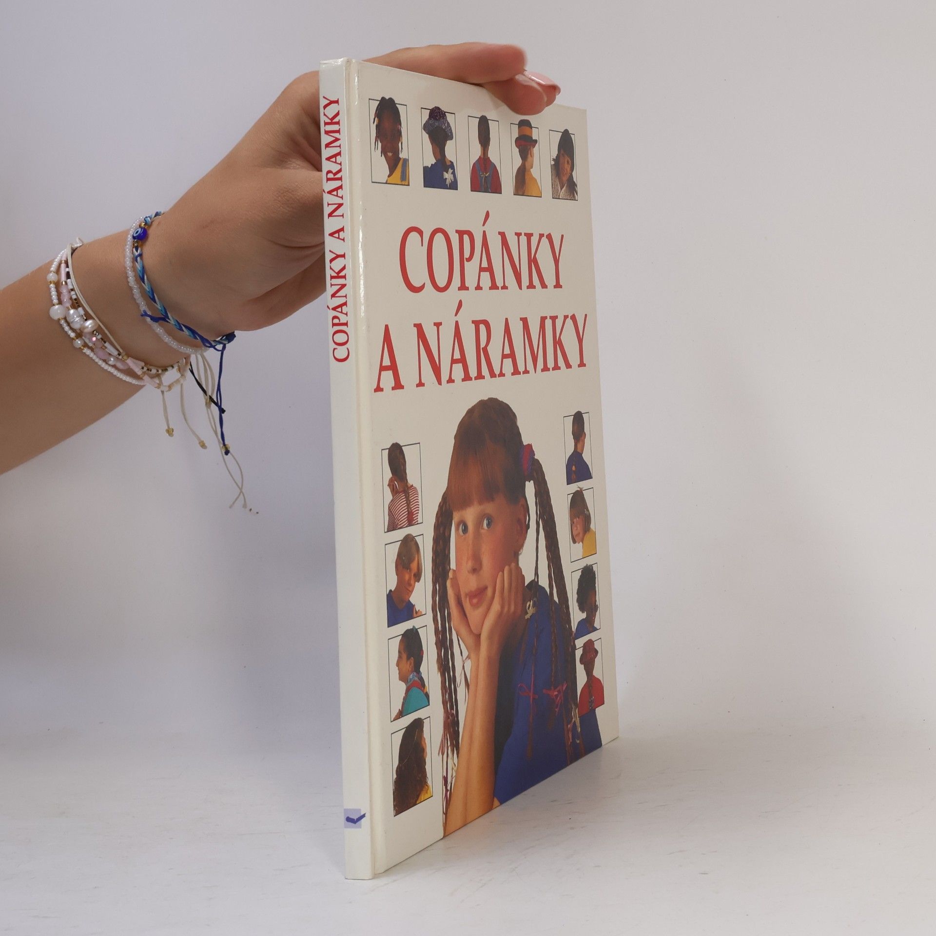 Copánky a náramky