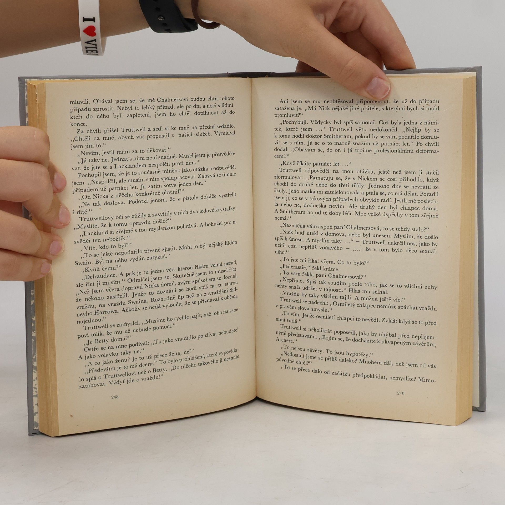 Ross Macdonald Třikrát soukromý detektiv Lew Archer