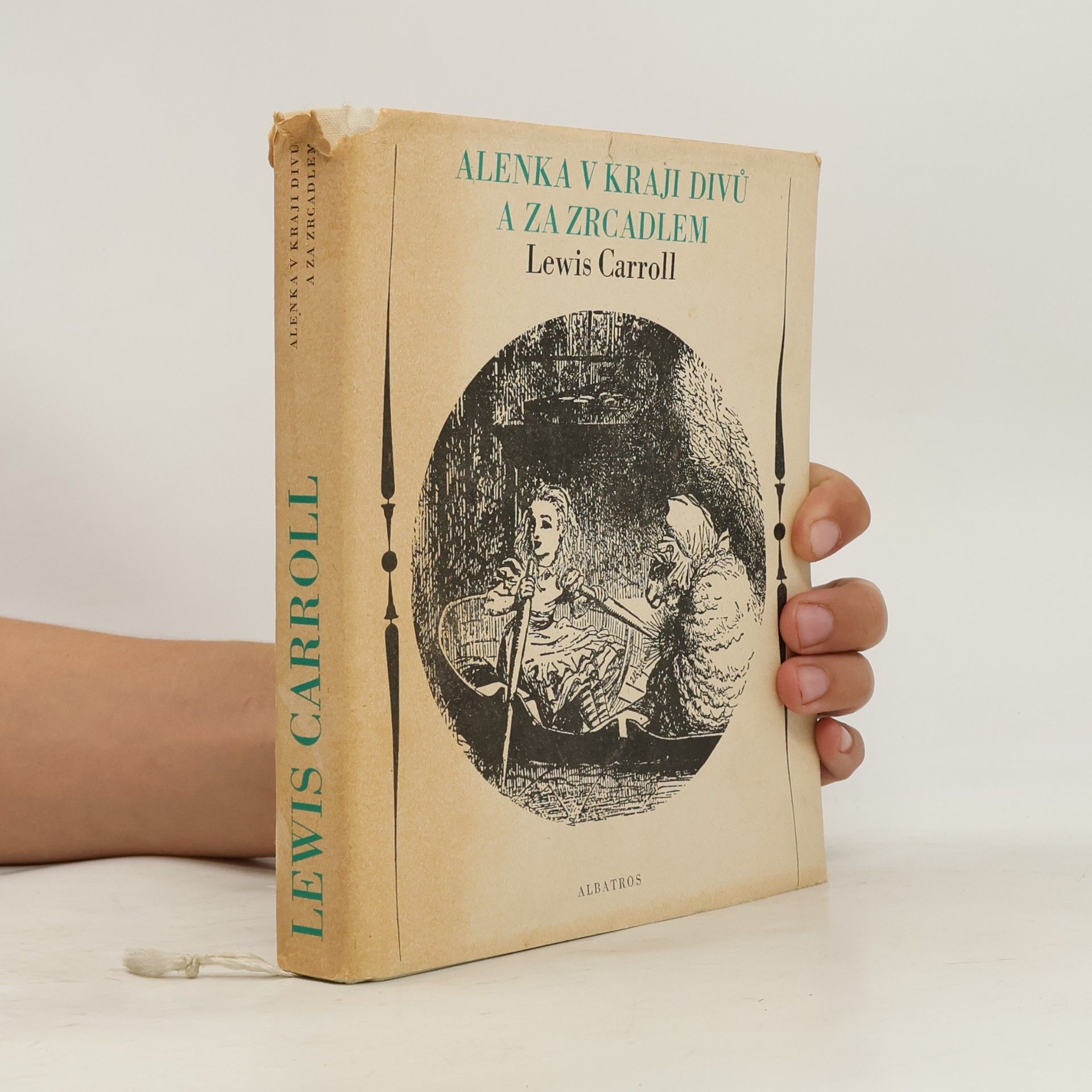 Lewis Carroll Alenka v kraji divů a za zrcadlem