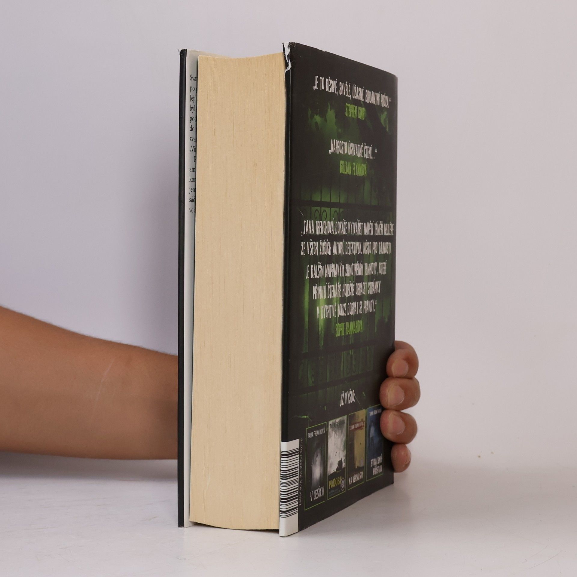 Tana French Místo pro tajnosti