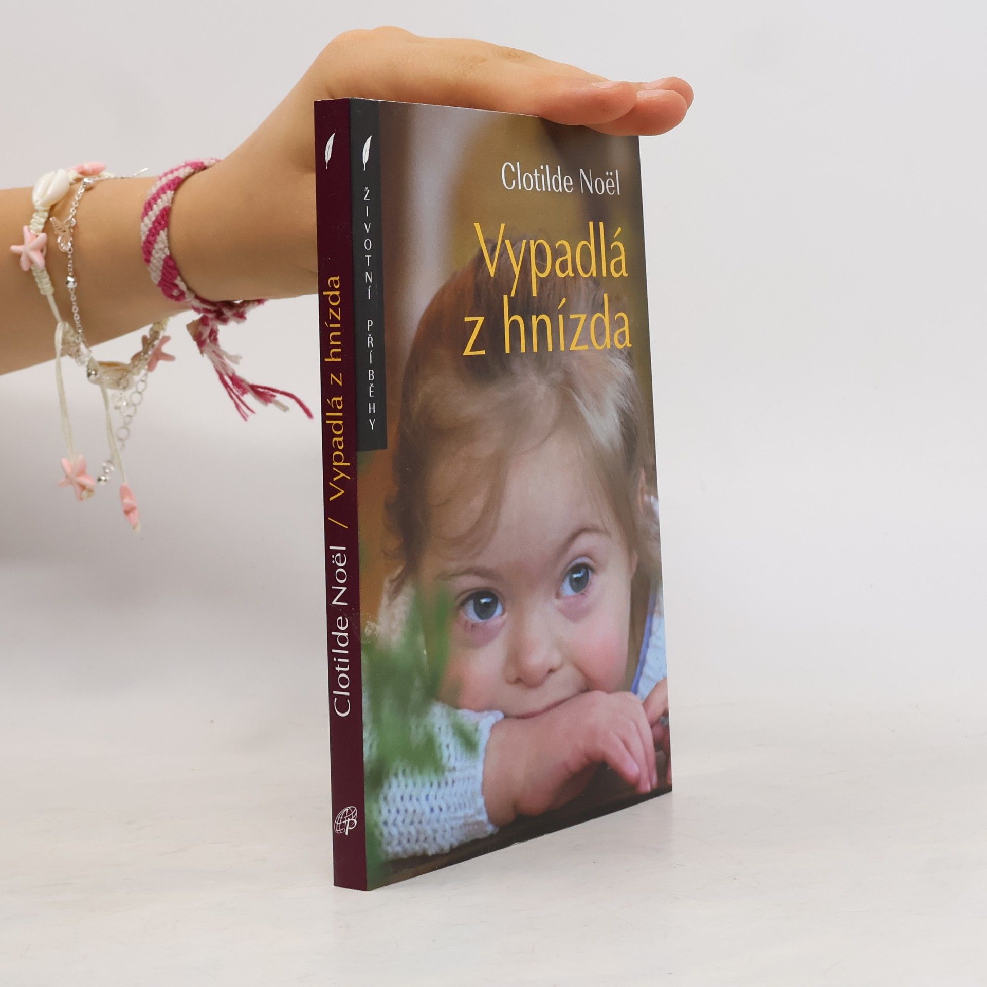 Clotilde Noël Vypadlá z hnízda