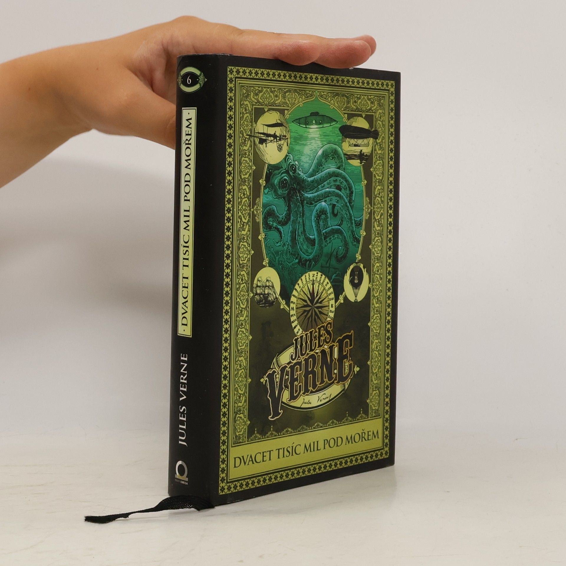 Jules Verne Dvacet tisíc mil pod mořem