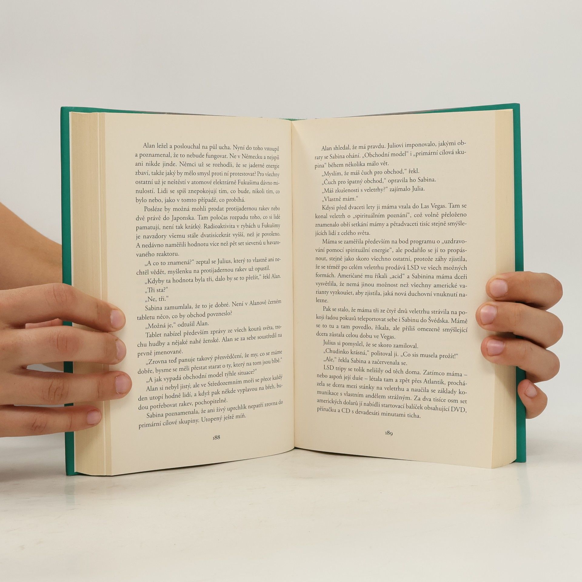 Jonas Jonasson Stojednaletý stařík, který se vrátil, aby zachránil svět