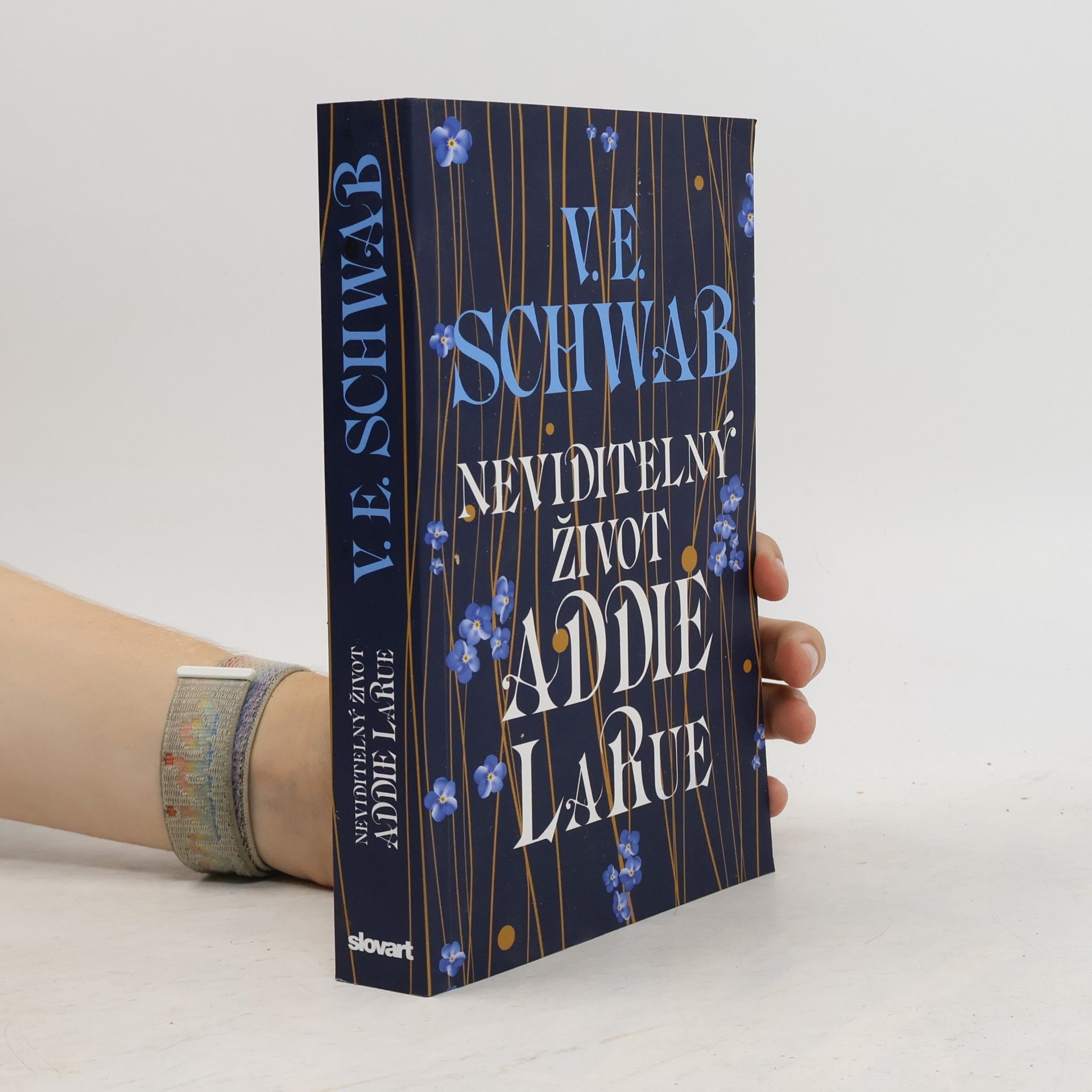 Victoria Schwabová Neviditelný život Addie LaRue