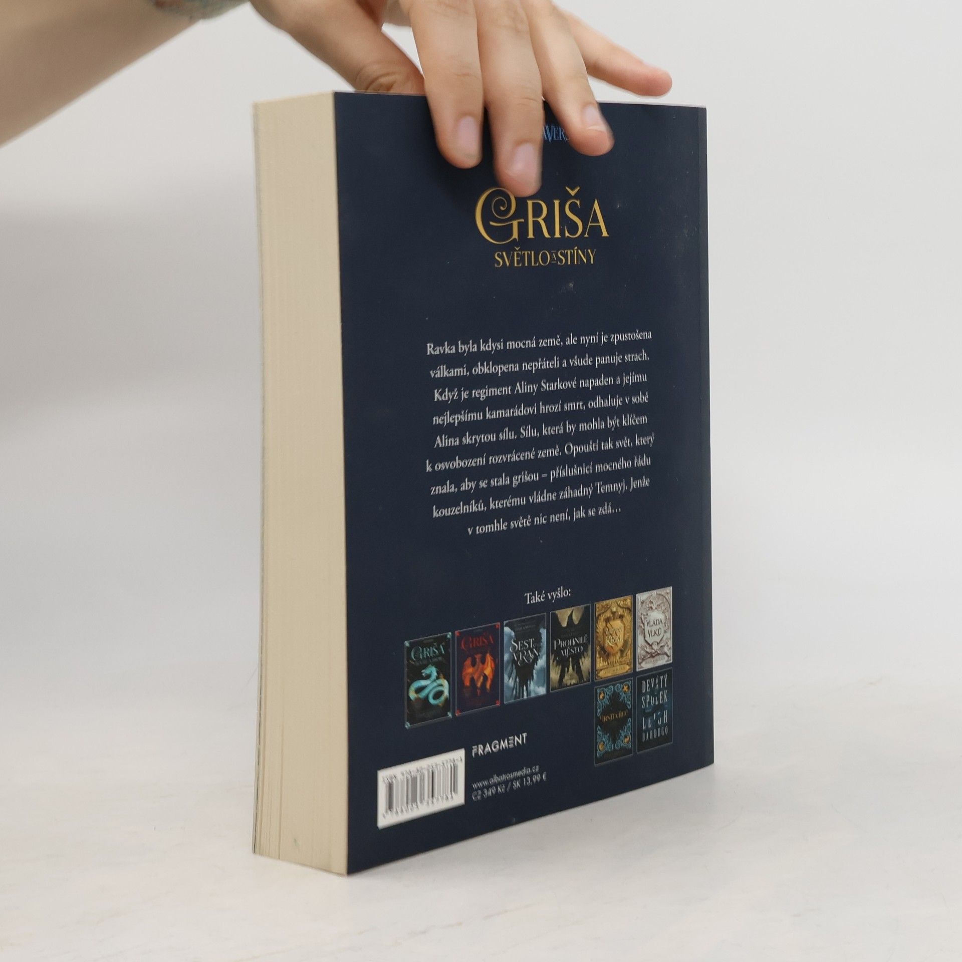 Leigh Bardugo Griša. Světlo a stíny