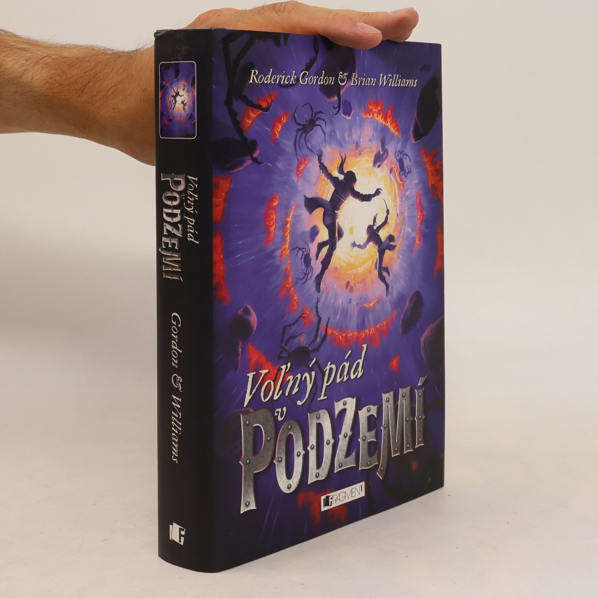 Roderick Gordon Voľný pád v Podzemí