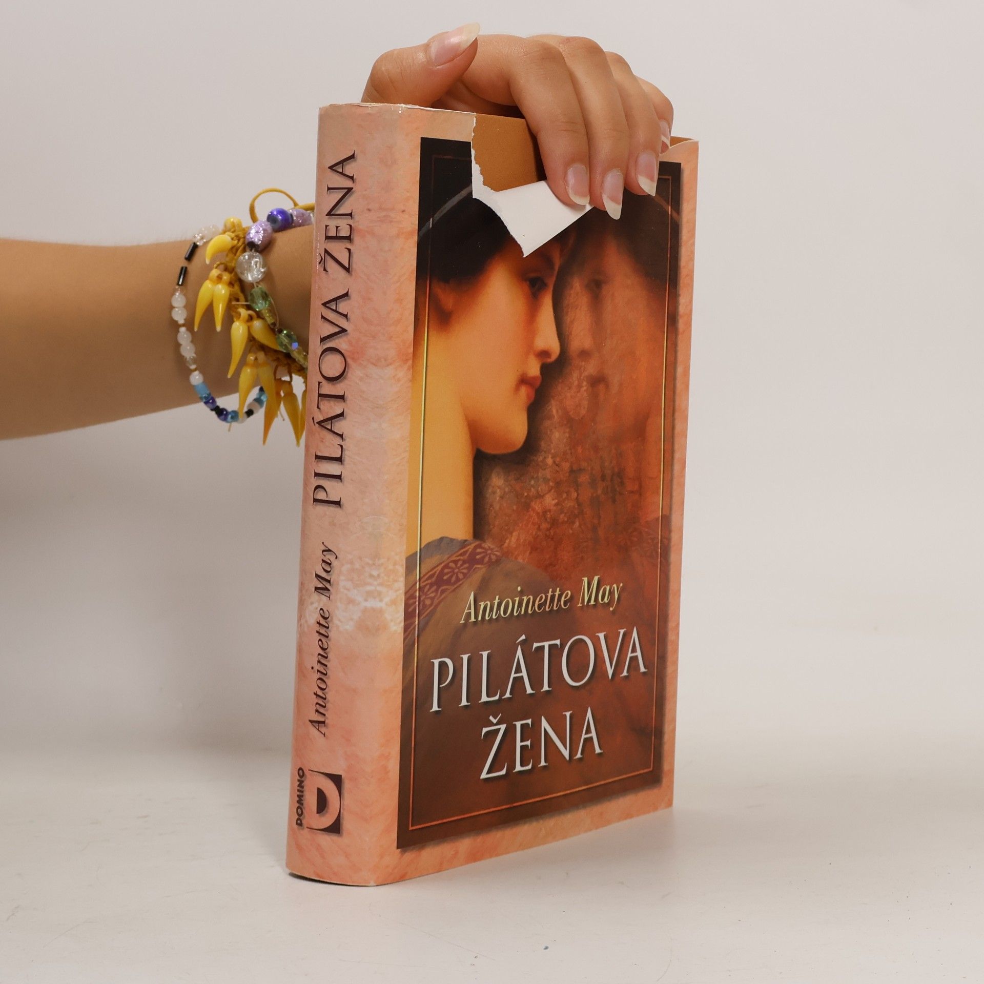 Antoinette May Pilátova žena