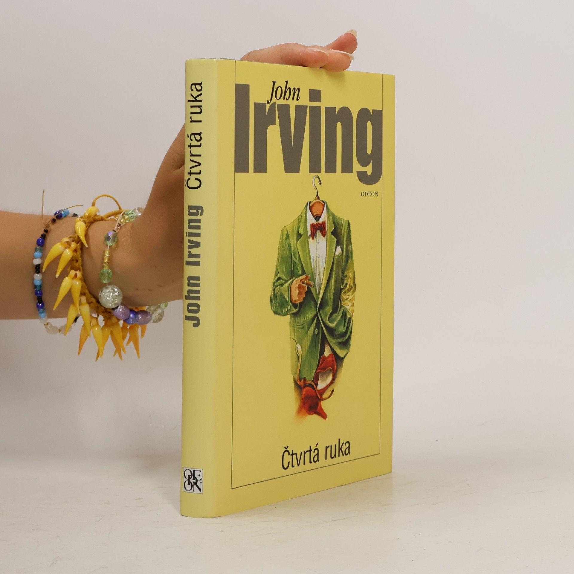 John Irving Čtvrtá ruka