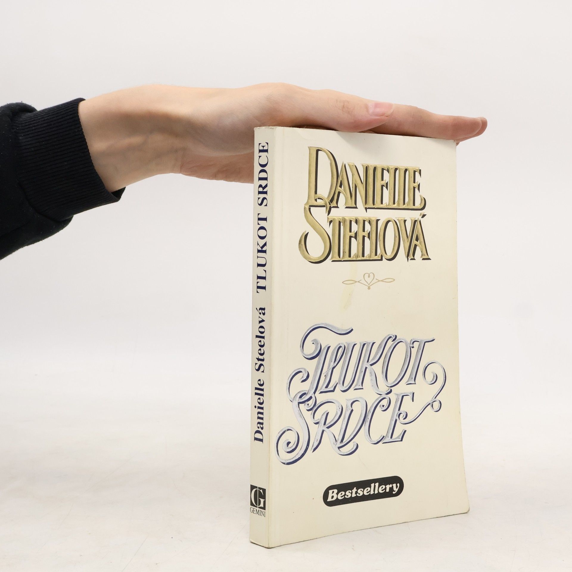 Danielle Steel Tlukot srdce