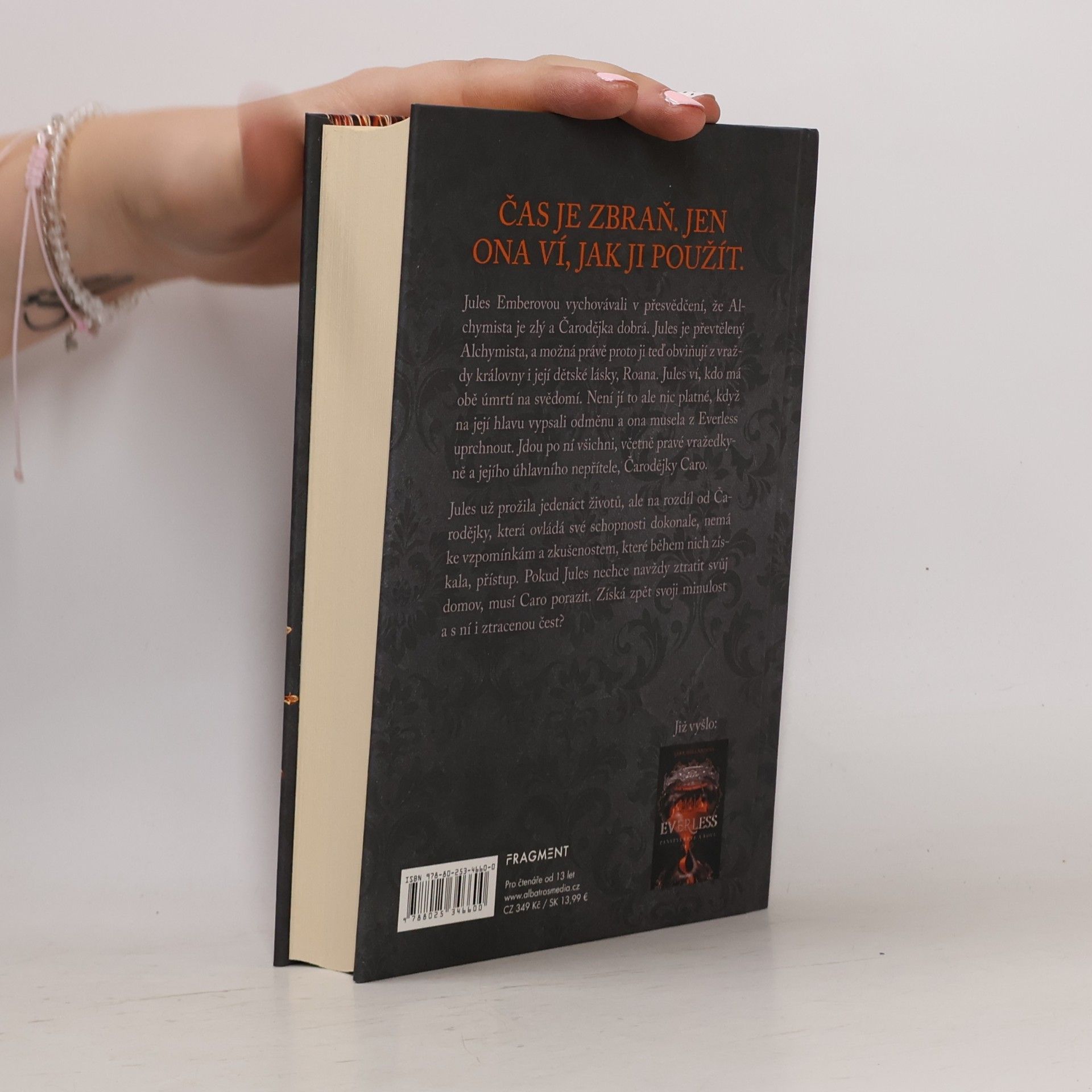 Sara Holland Everless. Panství zášti a lásky