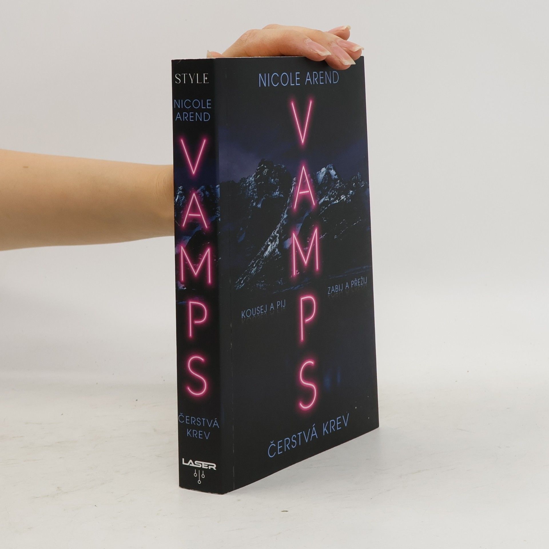 Nicole Arend VAMPS. Čerstvá krev
