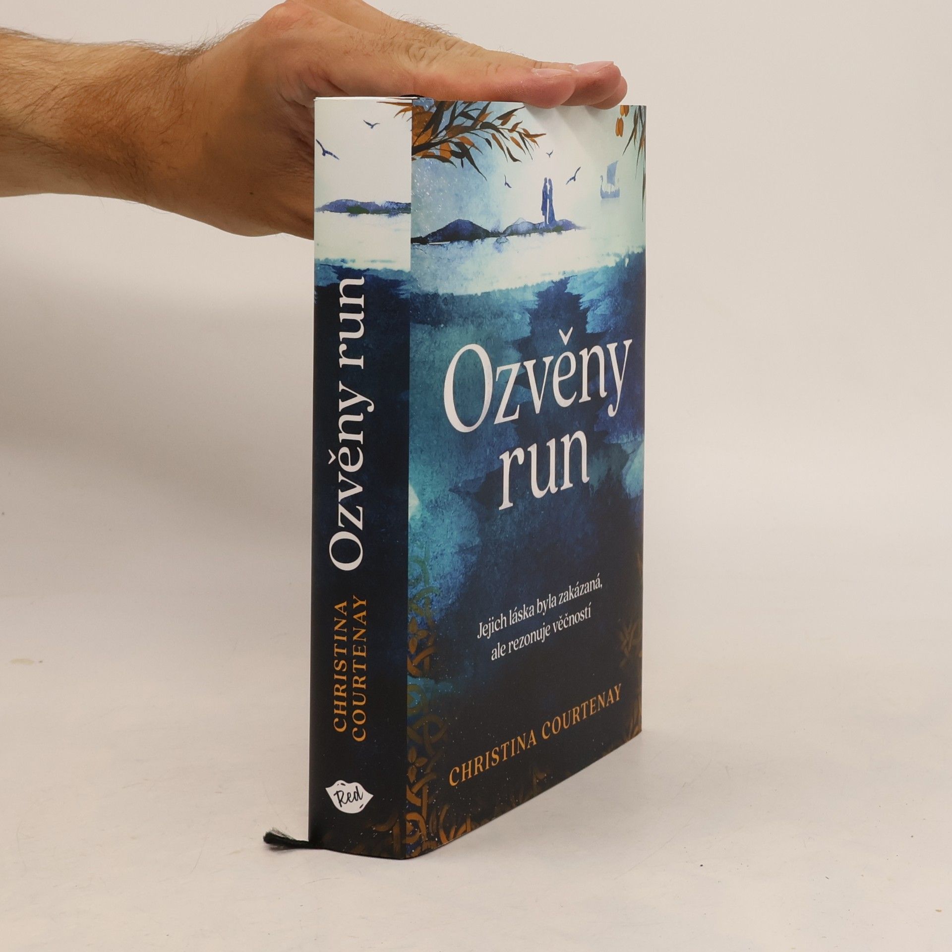 Christina Courtenay Ozvěny run