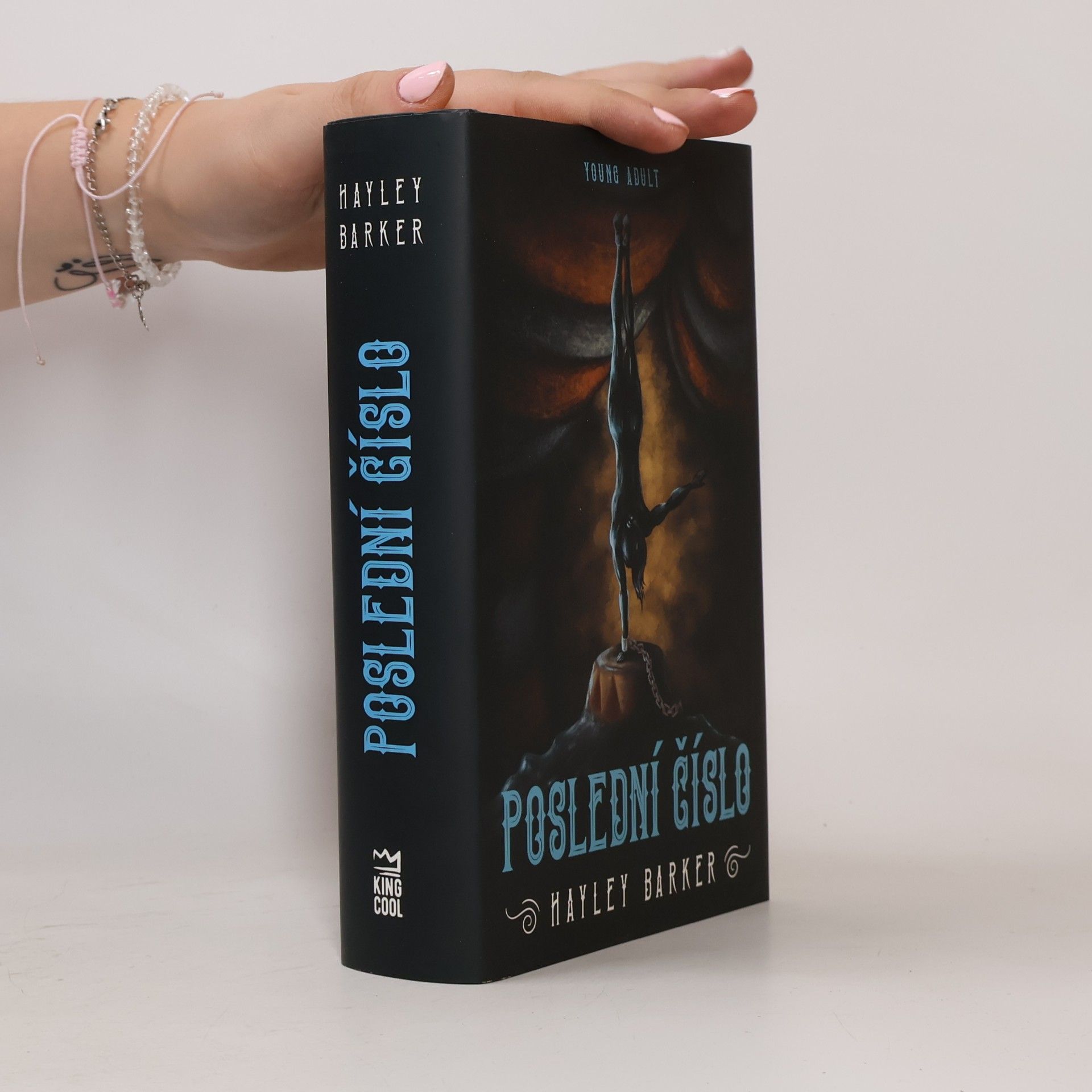 Hayley Barker Poslední číslo