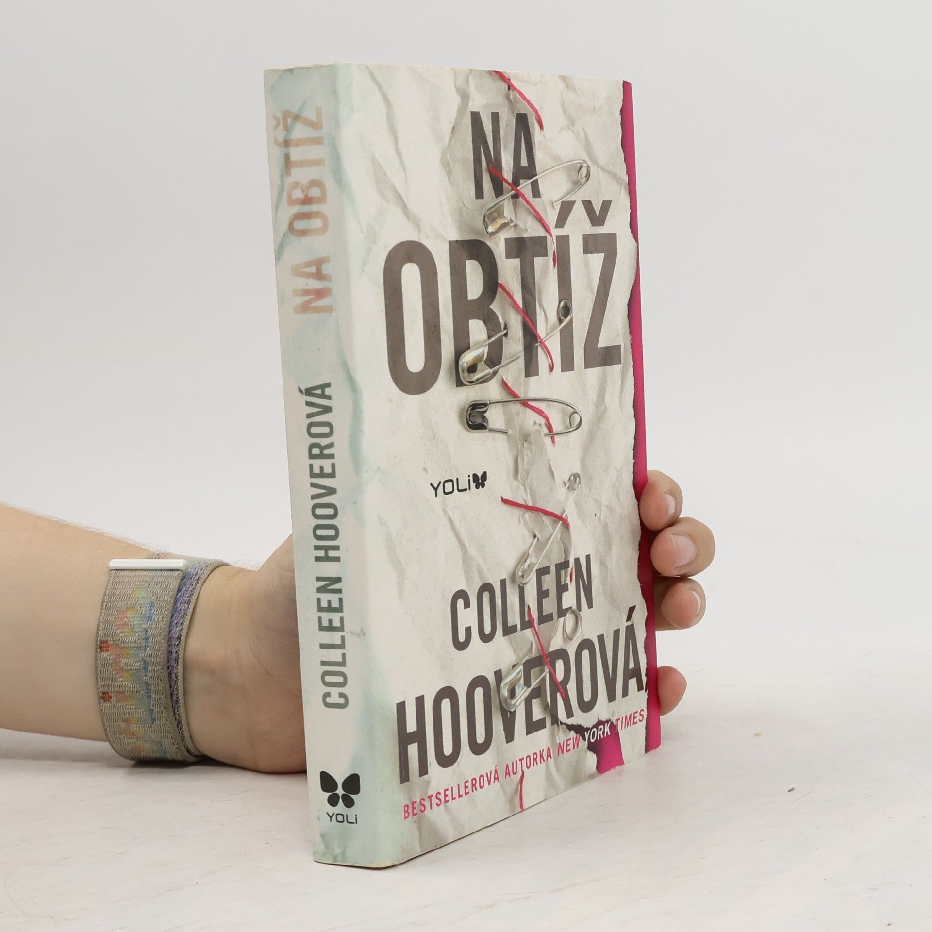Colleen Hoover Na obtíž