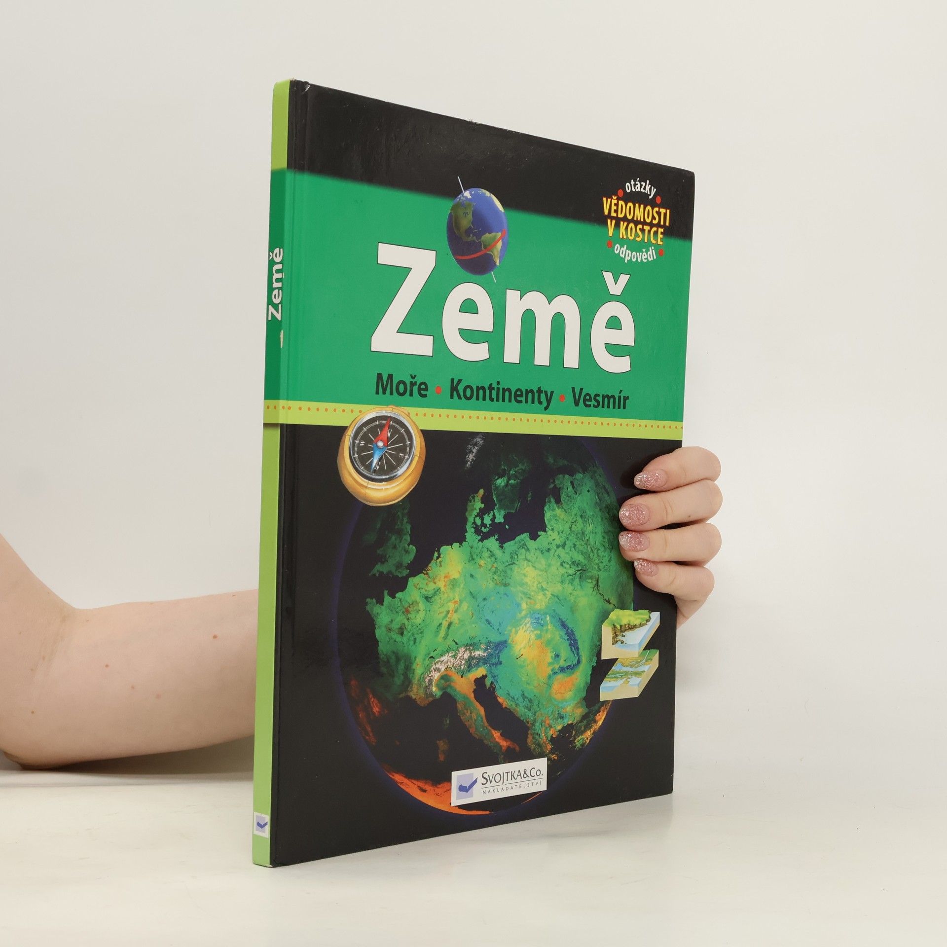 Collectif d'auteurs Země. Moře, kontinenty, vesmír