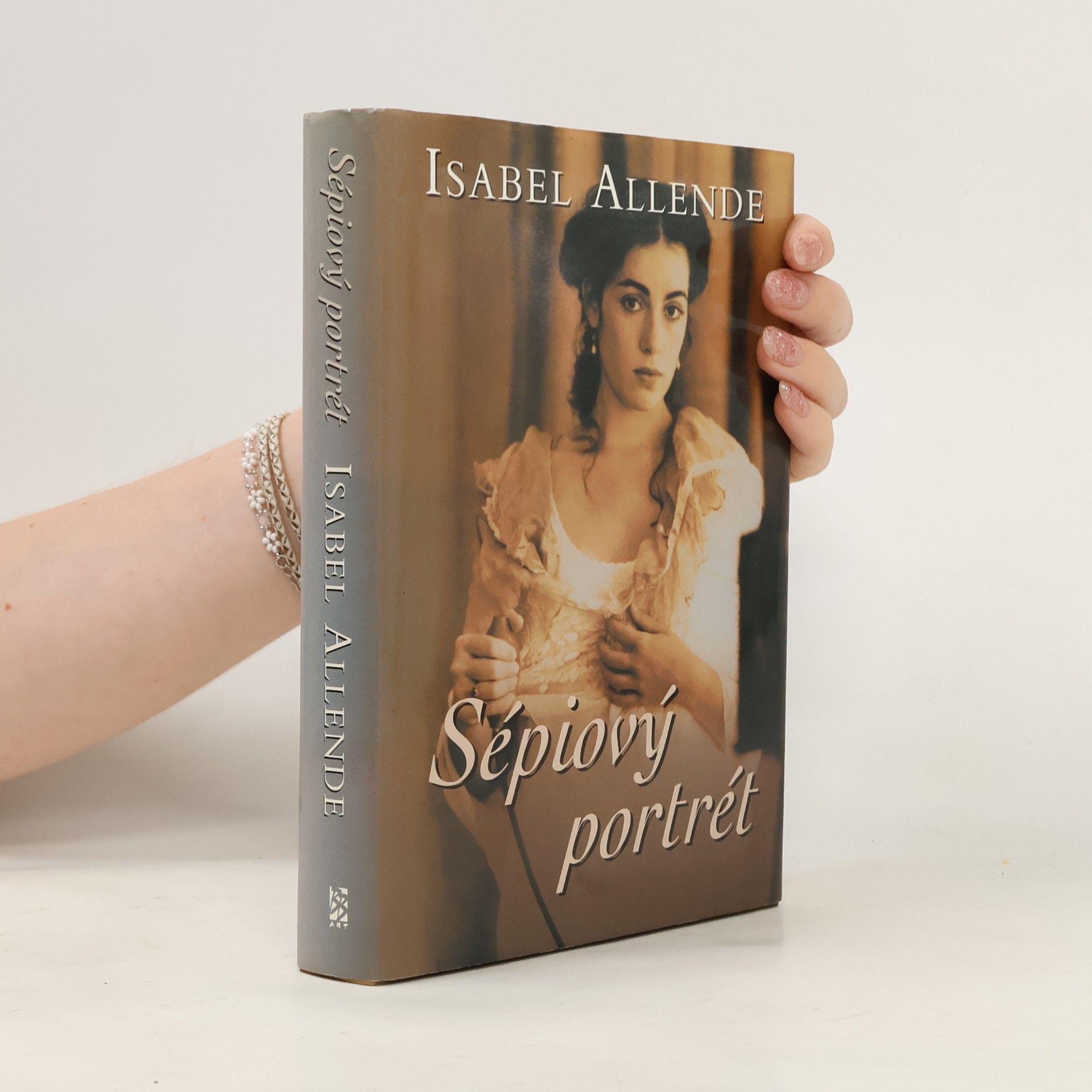 Isabel Allende Llona Sépiový portrét