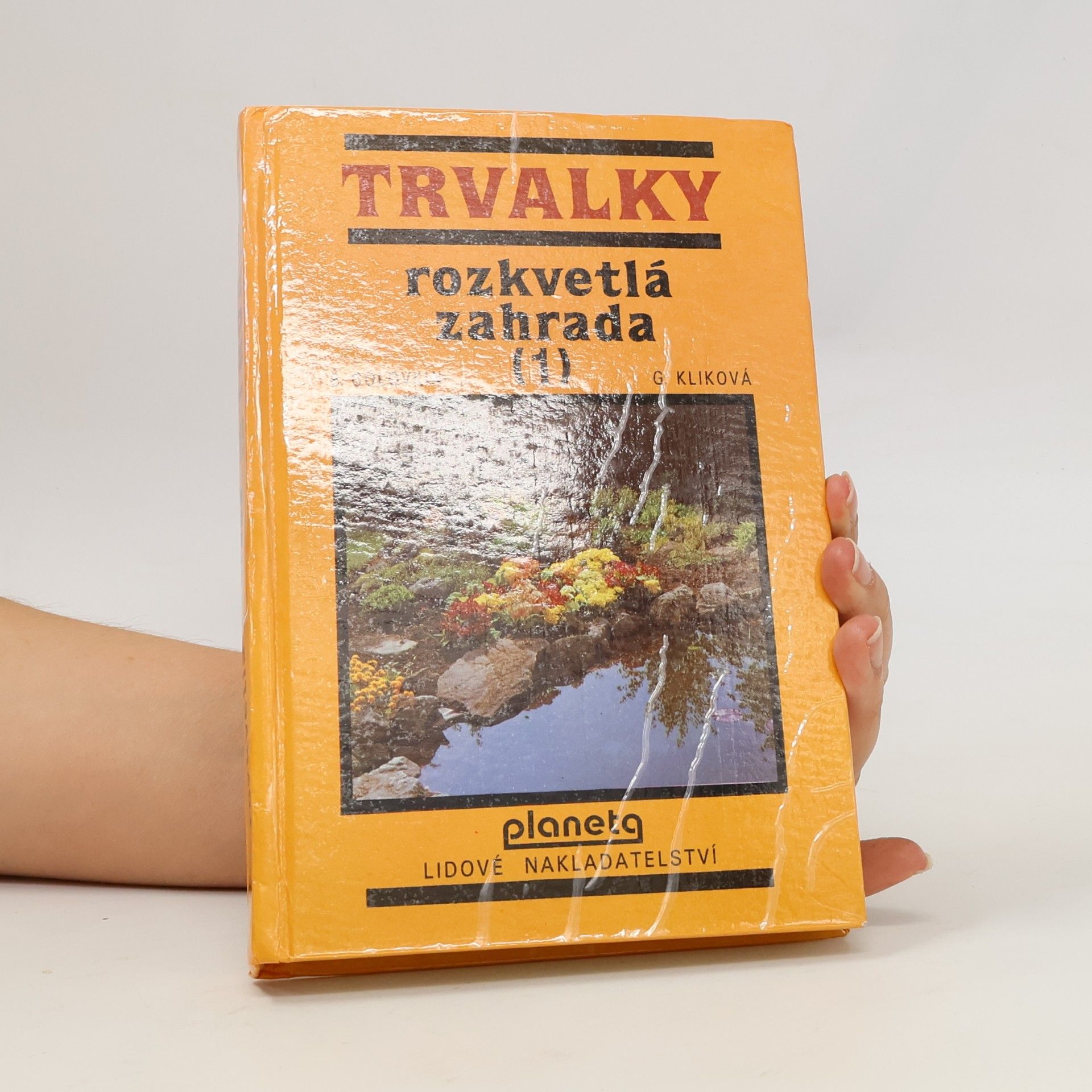 Boris Nikolajevič Golovkin Trvalky - 1: Rozkvětlá zahrada