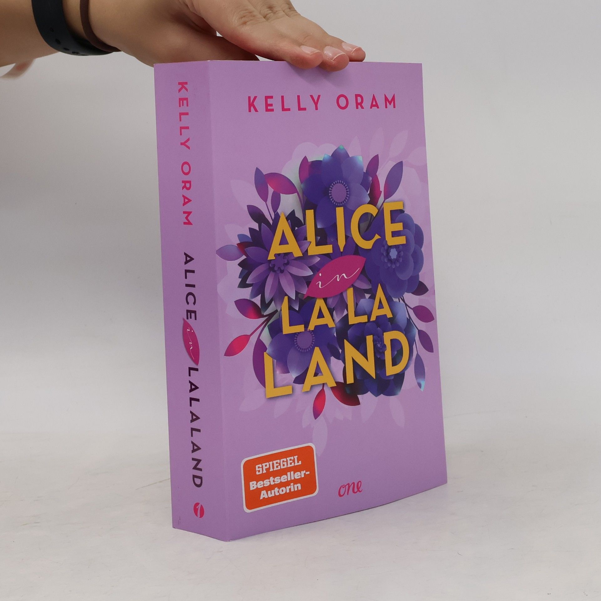 Kelly Oram Alice in La La Land