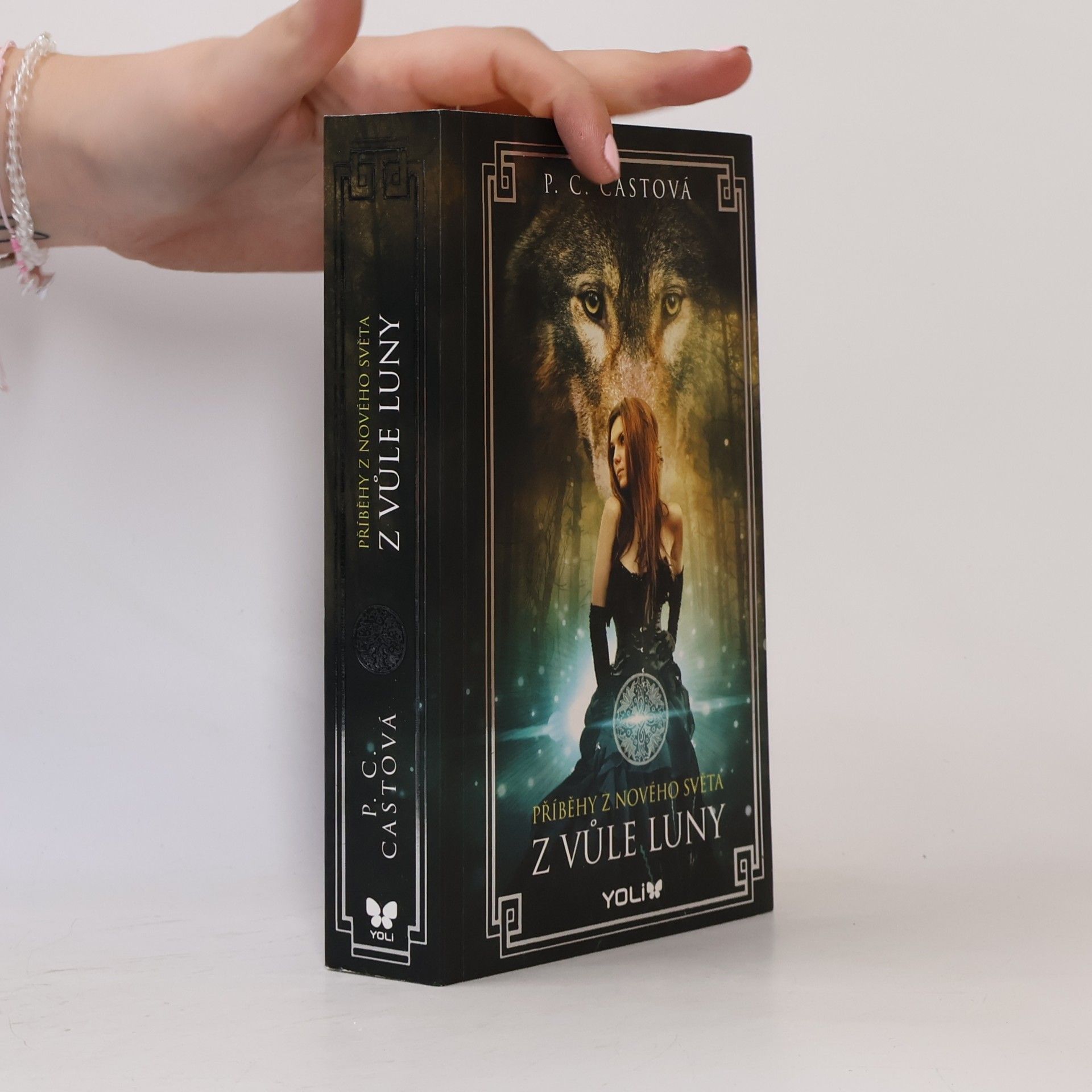 P. C. Castová Z vůle Luny. Příběhy z Nového světa