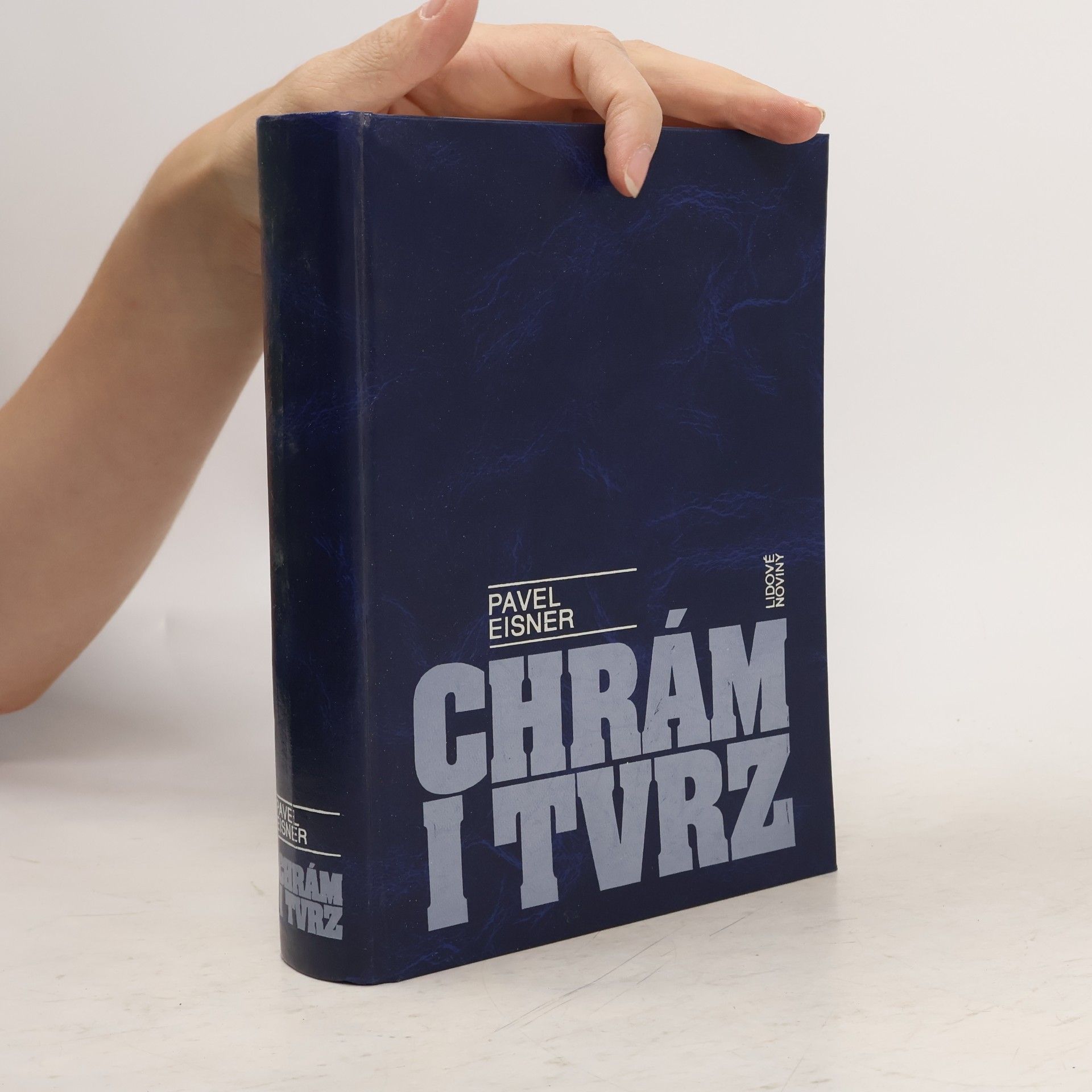 Pavel Eisner Chrám i tvrz. Kniha o češtině