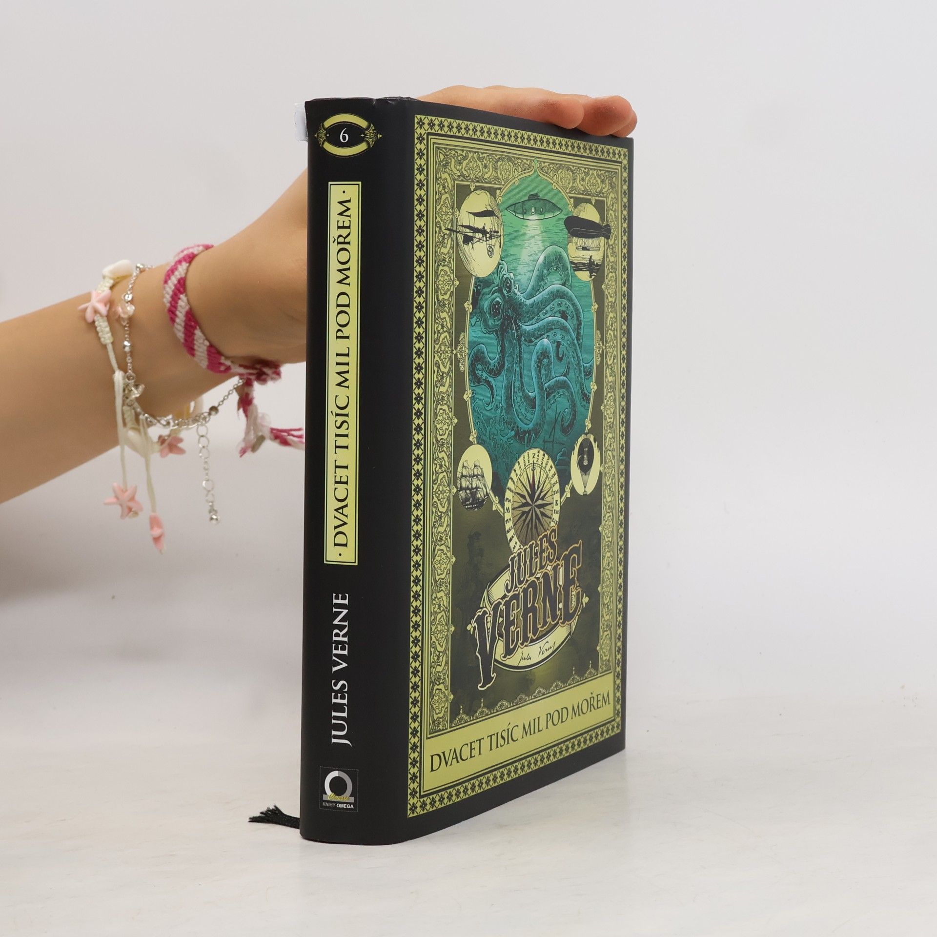 Jules Verne Dvacet tisíc mil pod mořem