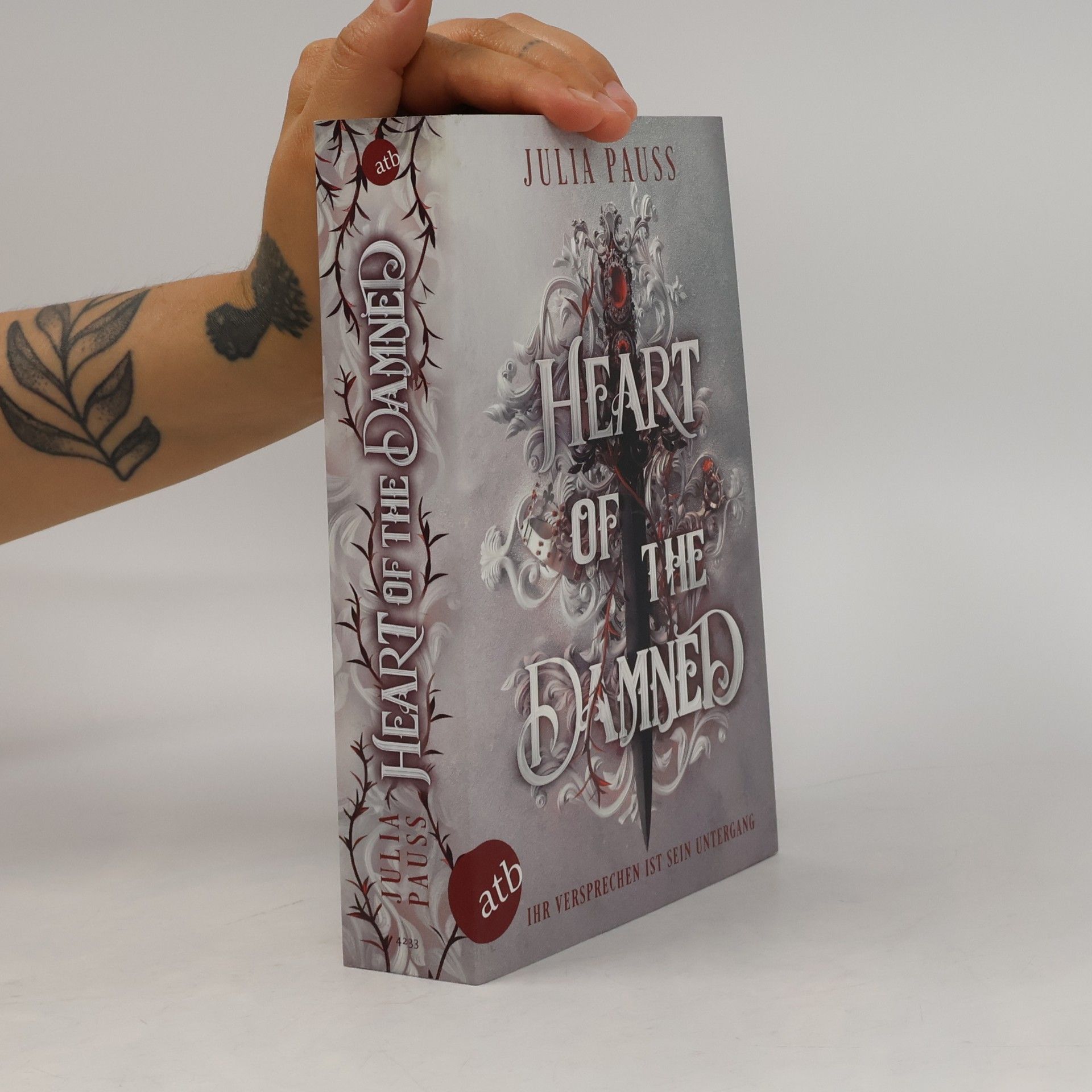 Julia Pauss Heart of the Damned – Ihr Versprechen ist sein Untergang
