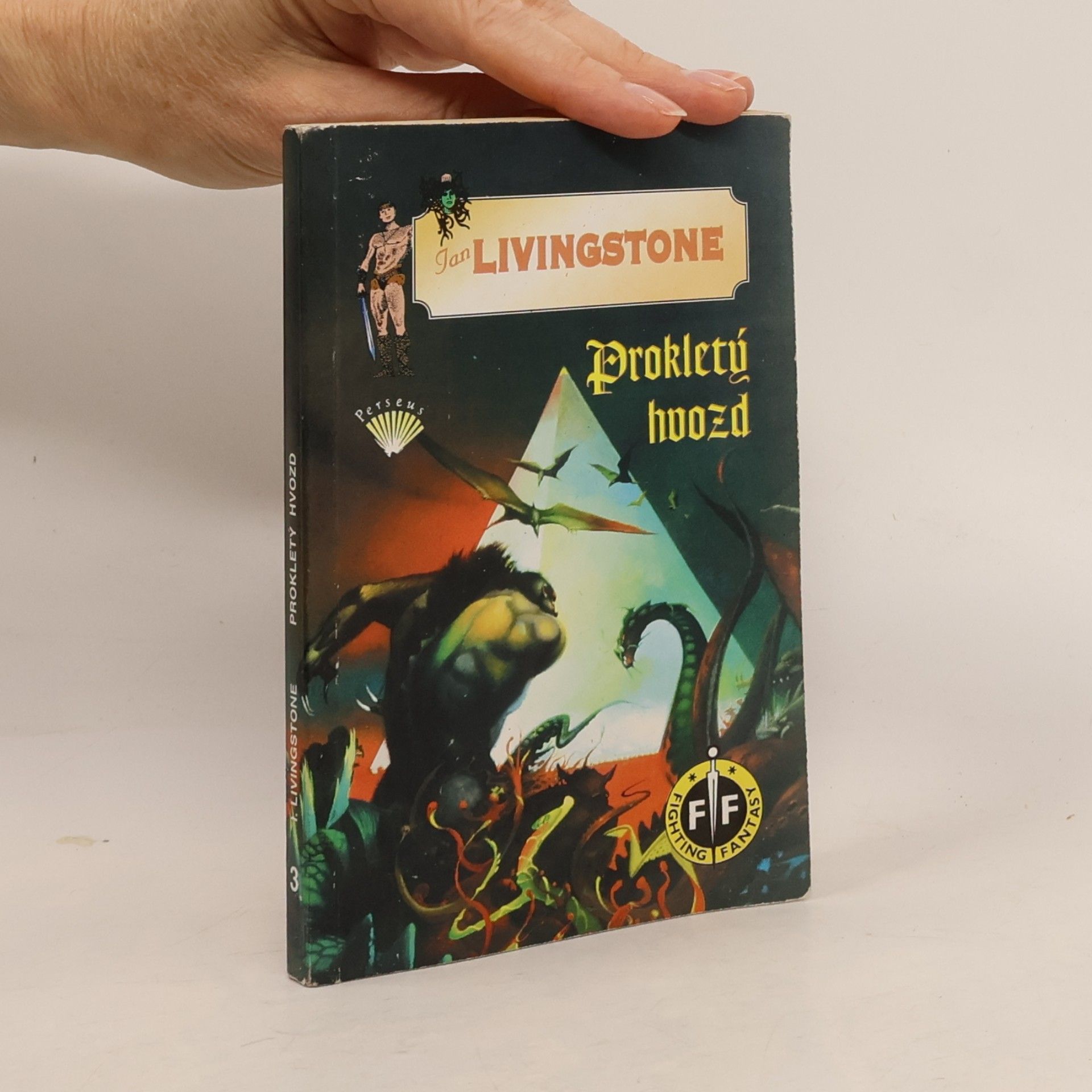 Ian Livingstone Prokletý hvozd