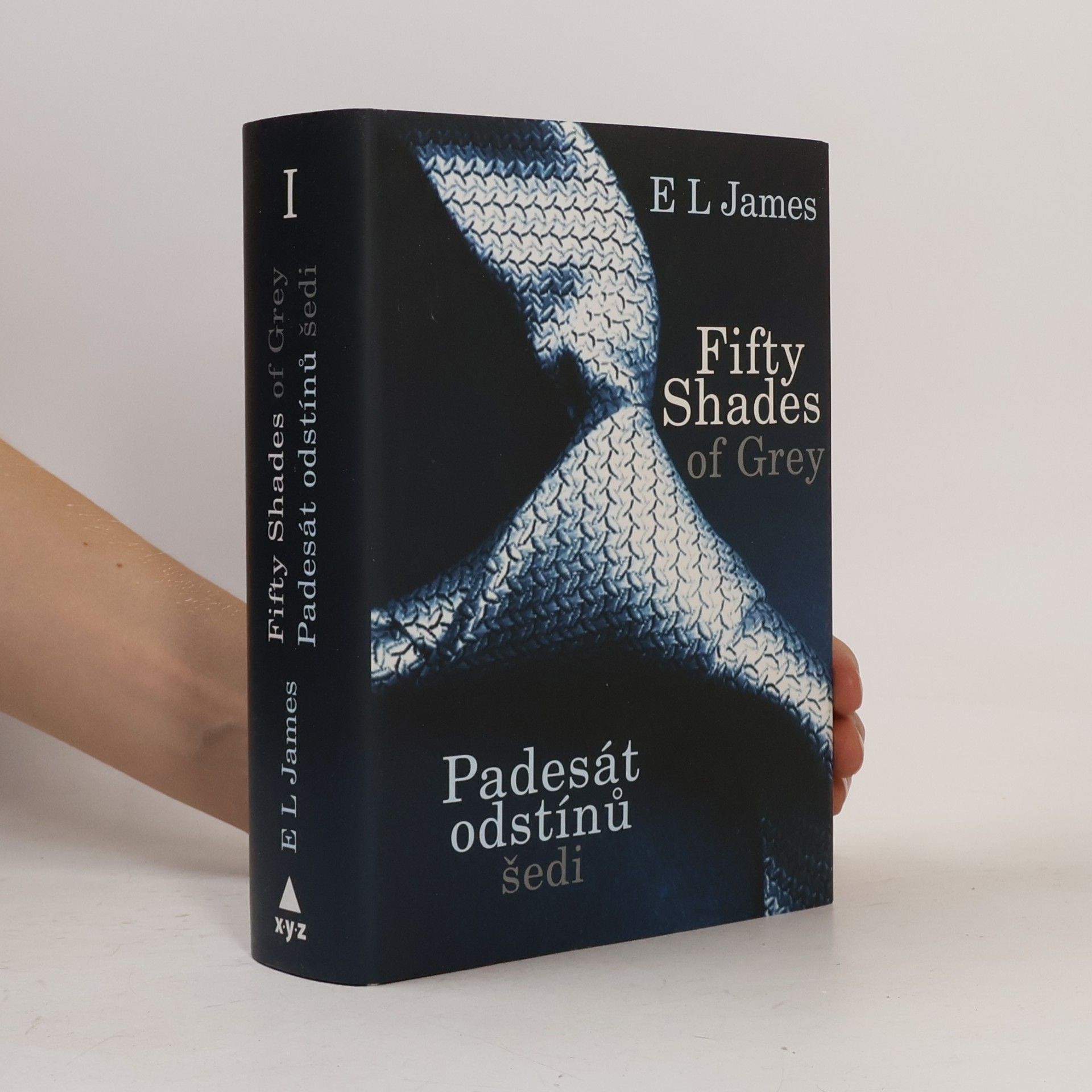 E. L. James Padesát odstínů šedi